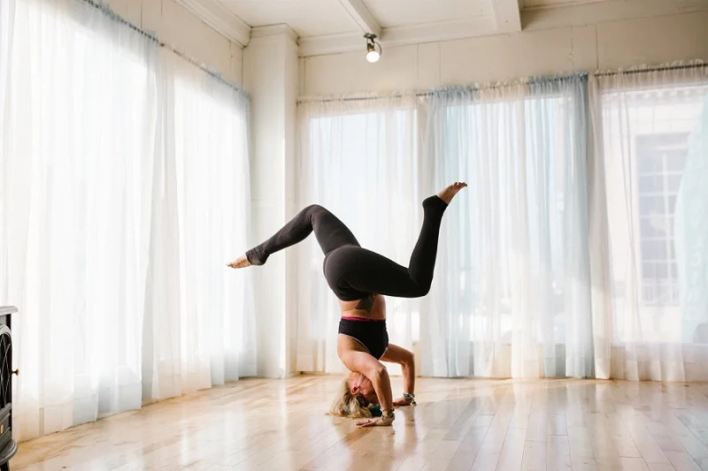 west-michigan-yoga-pound-fit-studio-stay-twisted-ludington-michigan-yoga-spin-pound-fit-studio-lauri-8318.jpg
