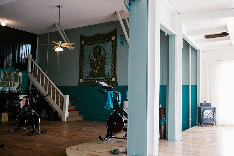 west-michigan-yoga-pound-fit-studio-stay-twisted-ludington-michigan-yoga-spin-pound-fit-studio-lauri-8335.jpg