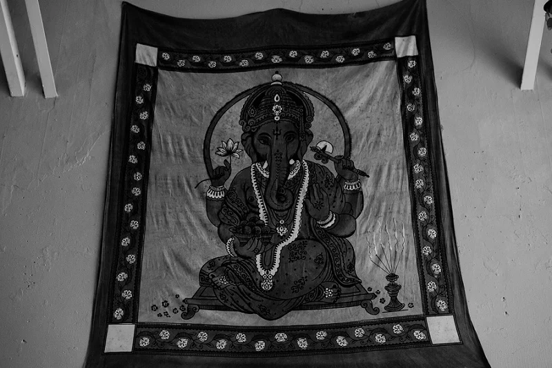 west-michigan-yoga-pound-fit-studio-stay-twisted-ludington-michigan-yoga-spin-pound-fit-studio-lauri-8337.jpg