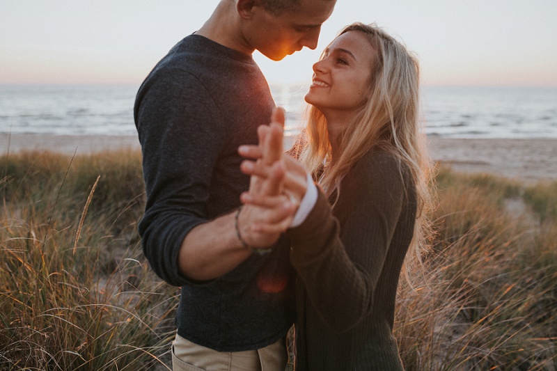 west-michigan-lifestyle-photographer-ludington-michigan-engagement-session-with-rachel-and-austin-9005.jpg