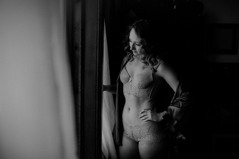 west-michigan-boudoir-photographer-ludington-michigan-womens-portraiture-short-session-with-kayla-9311.jpg