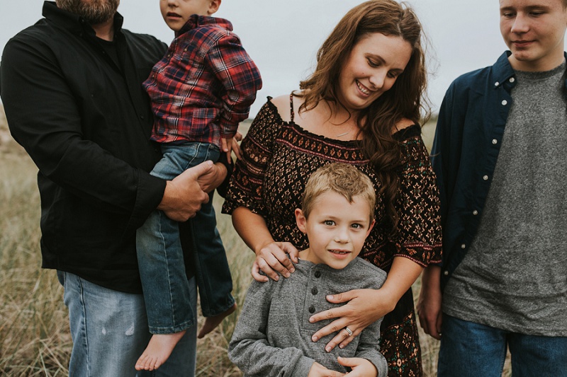 west-michigan-family-photographer-ludington-michigan-lifestyle-beach-session-with-the-jacobis-0014.jpg