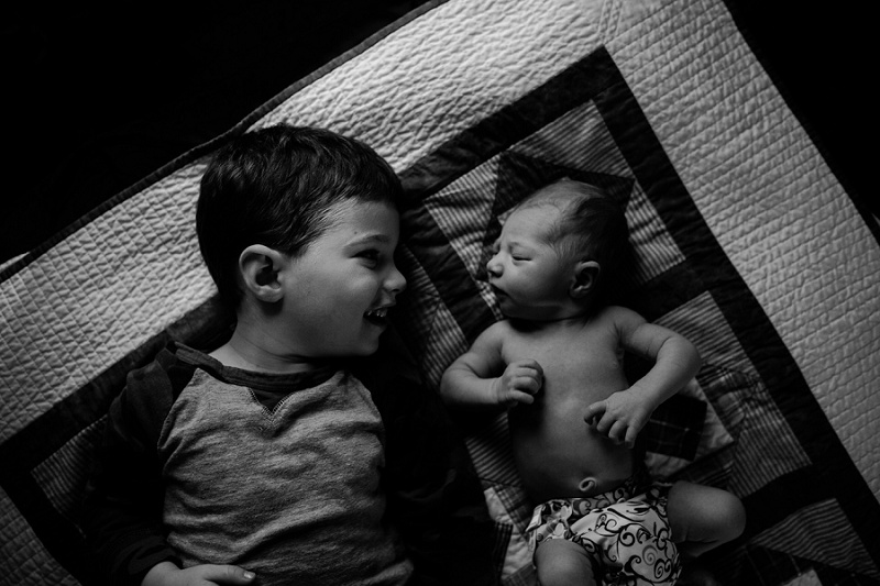 west-michigan-newborn-photographer-scottville-michigan-in-home-newborn-session-with-calvin-0351.jpg