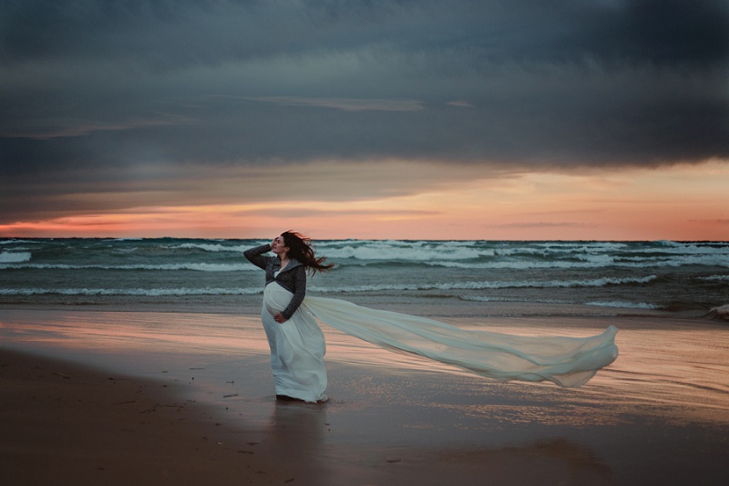 michigan-lifestyle-photographer-ludington-michigan-maternity-session-with-kayla-9609.jpg