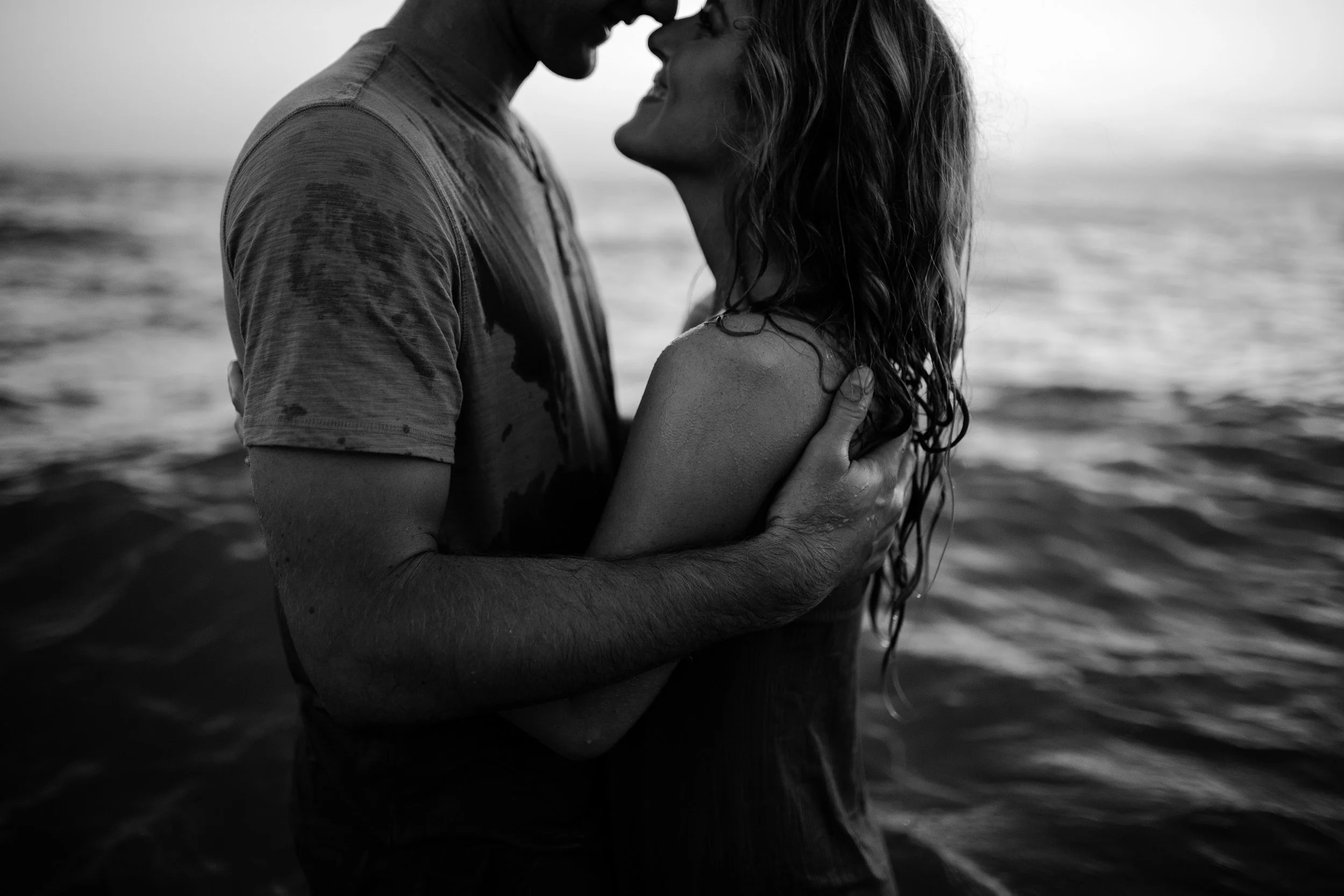west-michigan-couples-photographer-ludington-michigan-engagement-session-wth-emily-and-taylor-3031.jpg