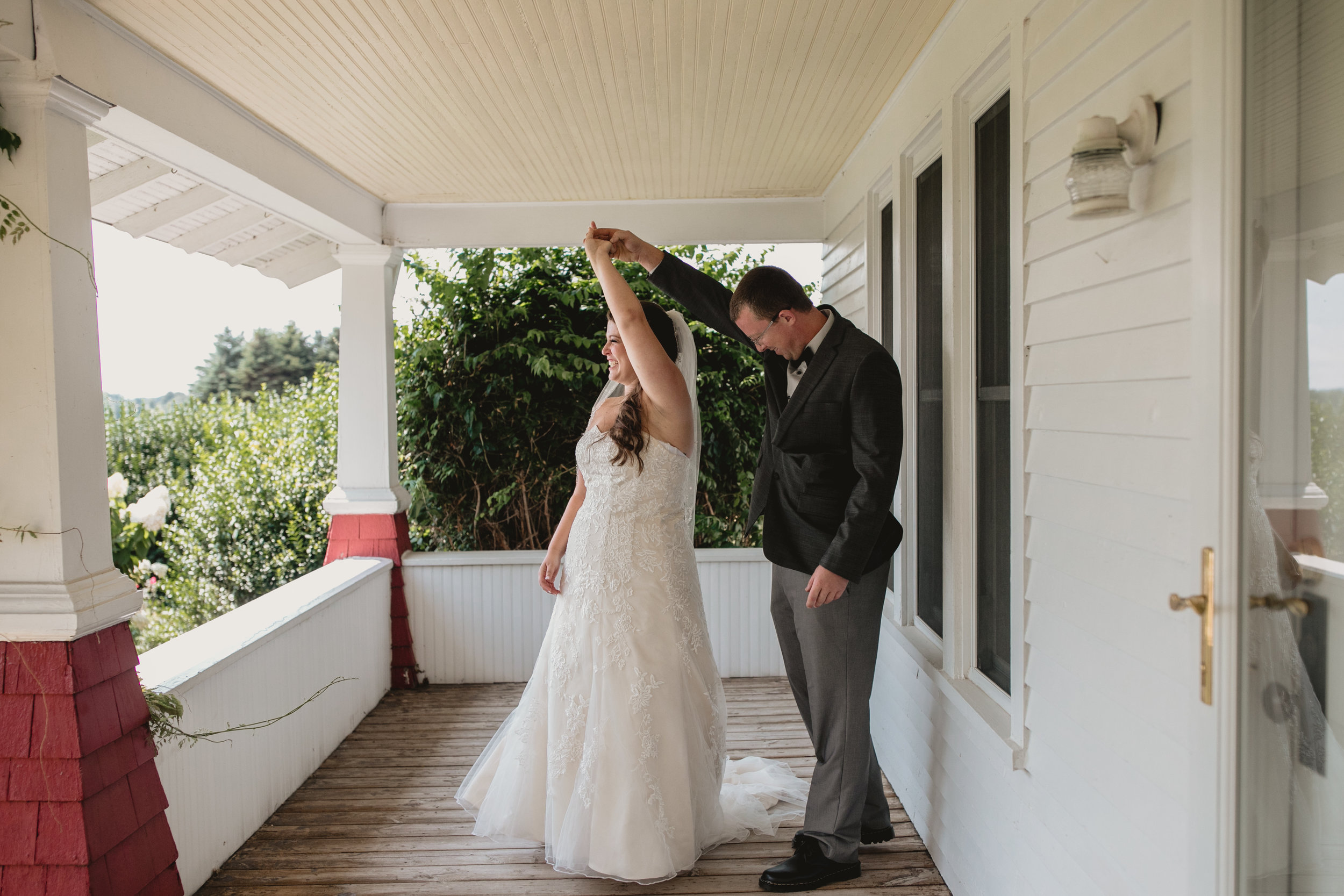 west-michigan-wedding-photographer-ludington-mi-trillium-creek-jaclyn-russ-465.jpg