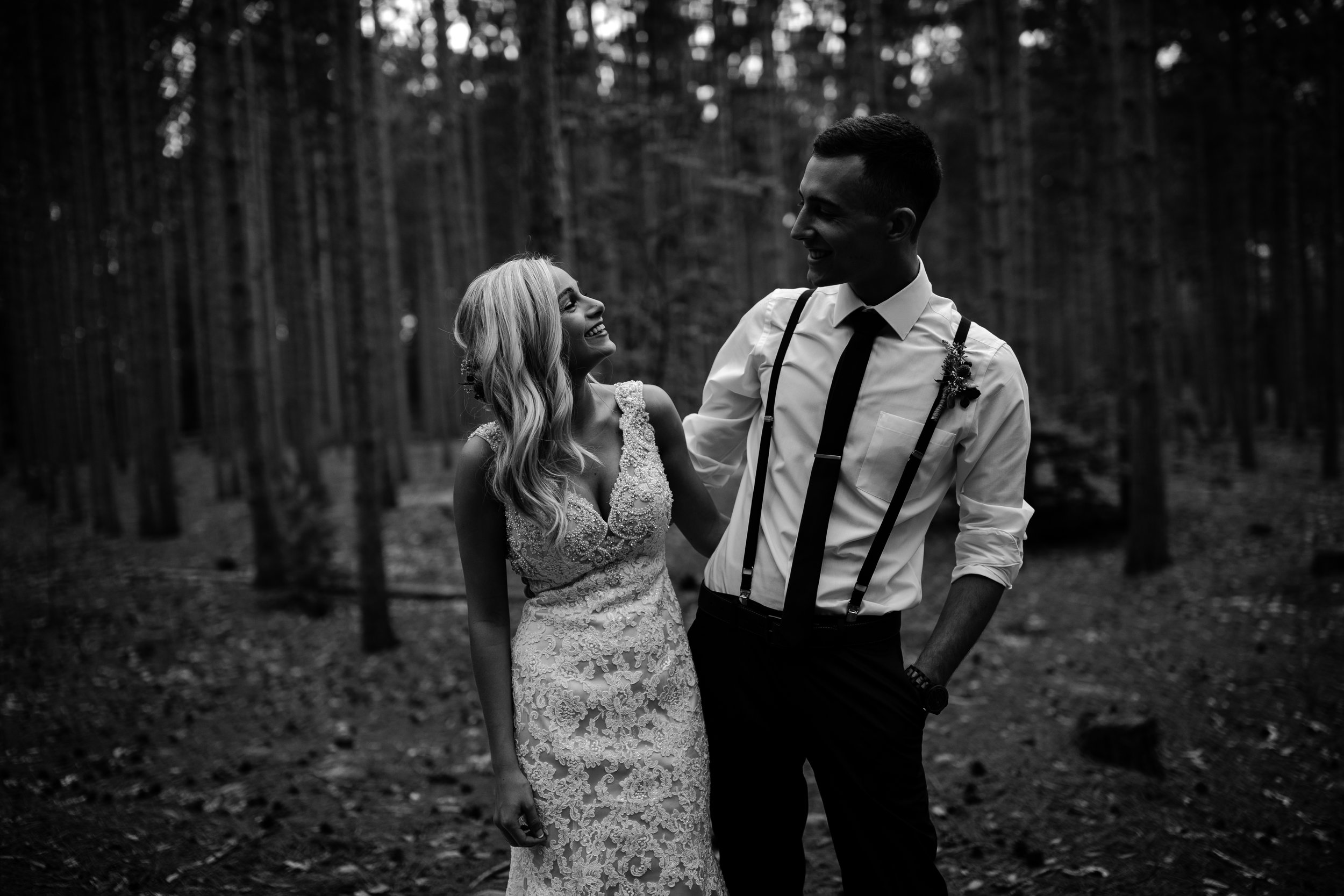 west-michigan-wedding-photographer-whitehall-rachel-austin-chapel-in-the-pines-561.jpg