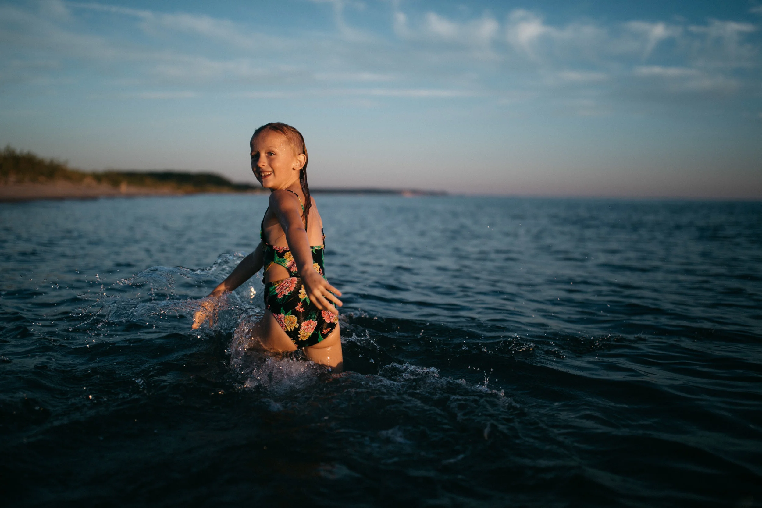 michigan-storytelling-photographer-ludington-beach-live-217.jpg