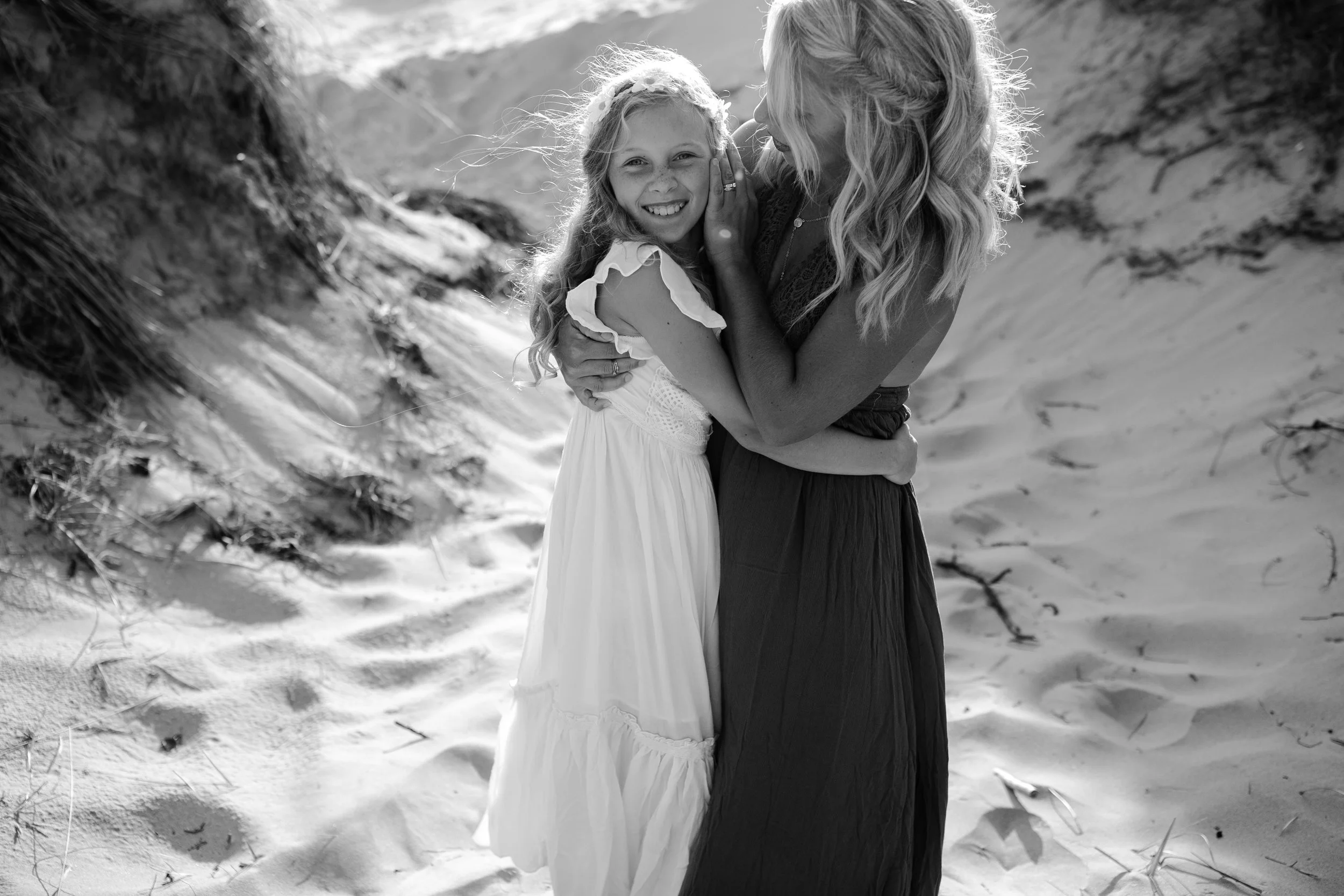 michigan-storytelling-photographer-ludington-mi-state-park-andrews-family-sunset-session-54.jpg