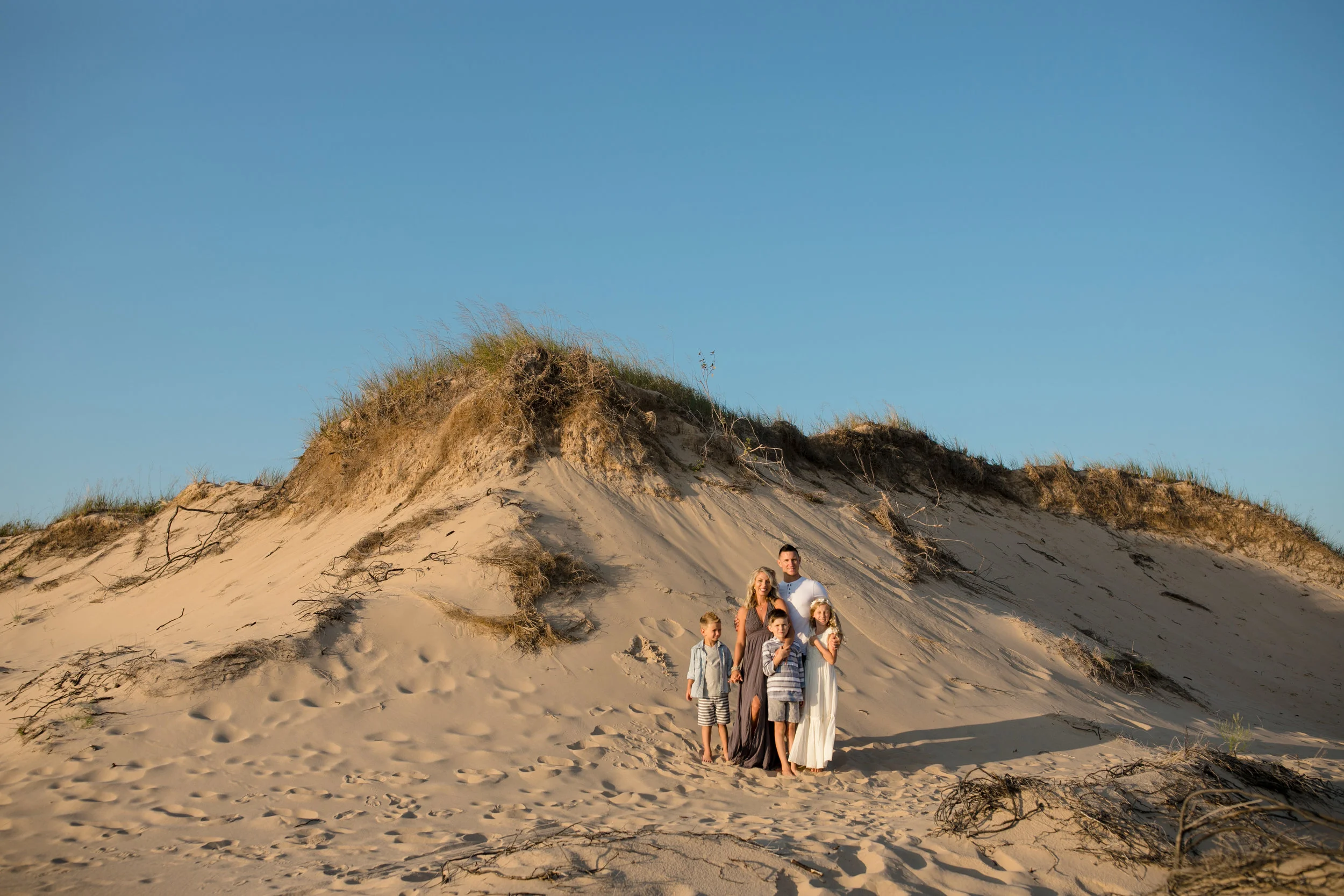 michigan-storytelling-photographer-ludington-mi-state-park-andrews-family-sunset-session-80.jpg