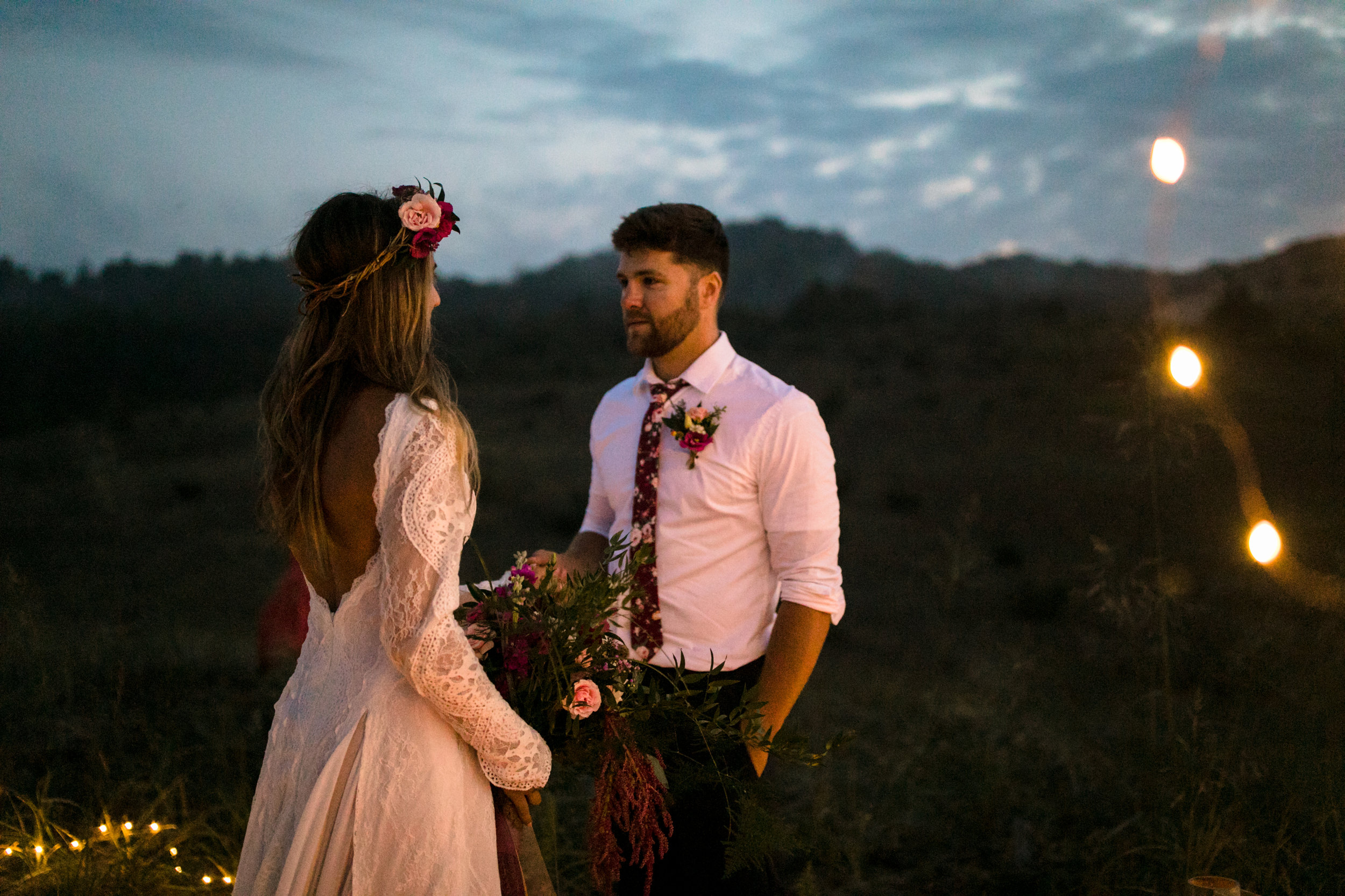 michigan-emotive-photographer-moonlight-elopement-mariha-hunter-268.jpg