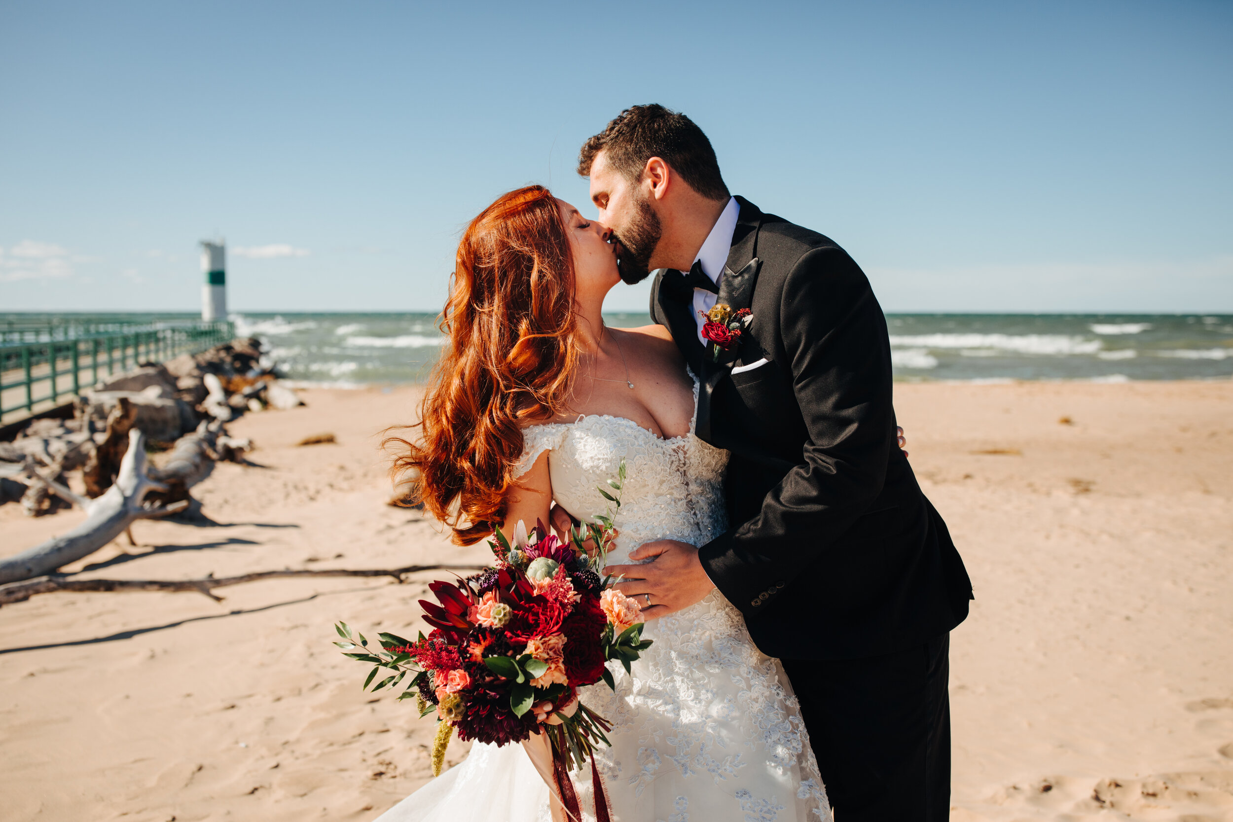 michigan-wedding-photographer-jessicamax-carlymike-21.jpg