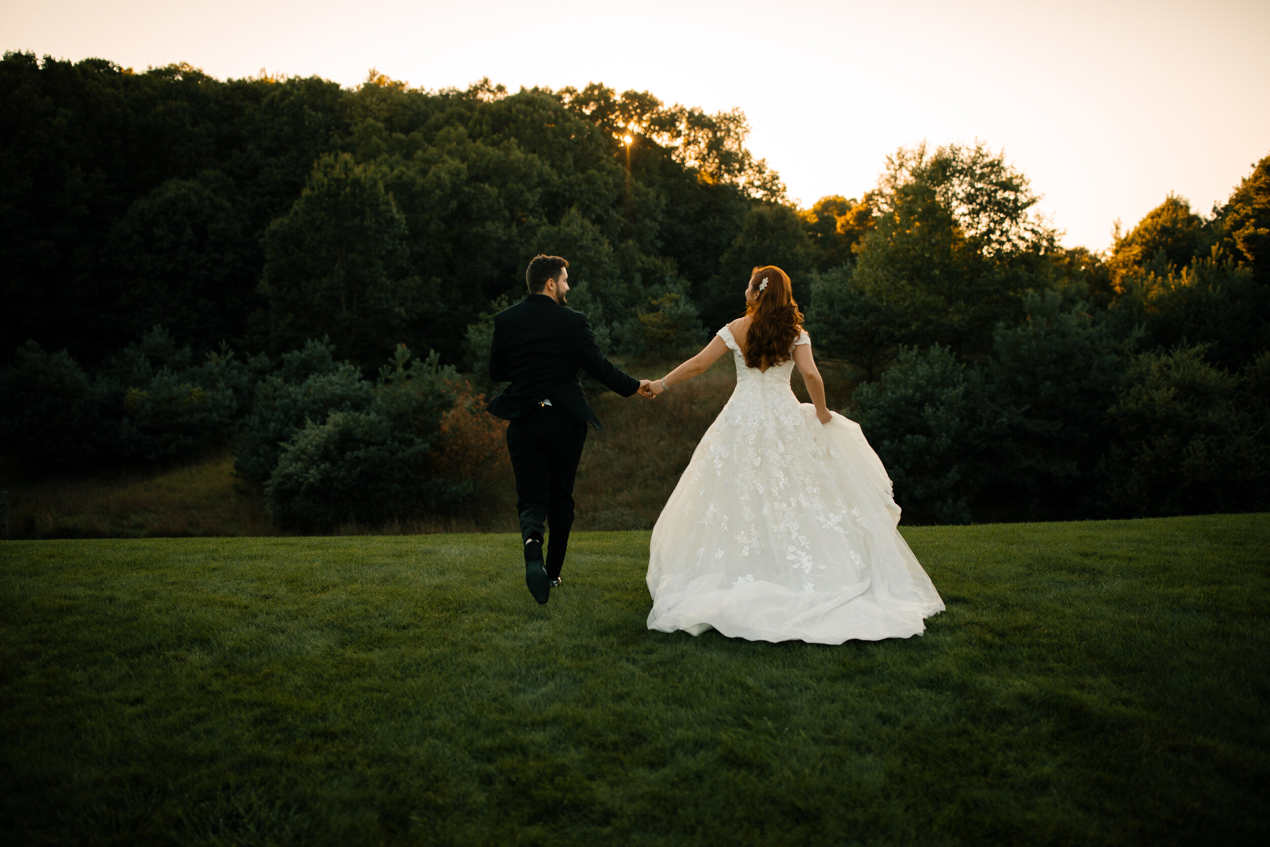 michigan-wedding-photographer-jessicamax-carlymike-30.jpg