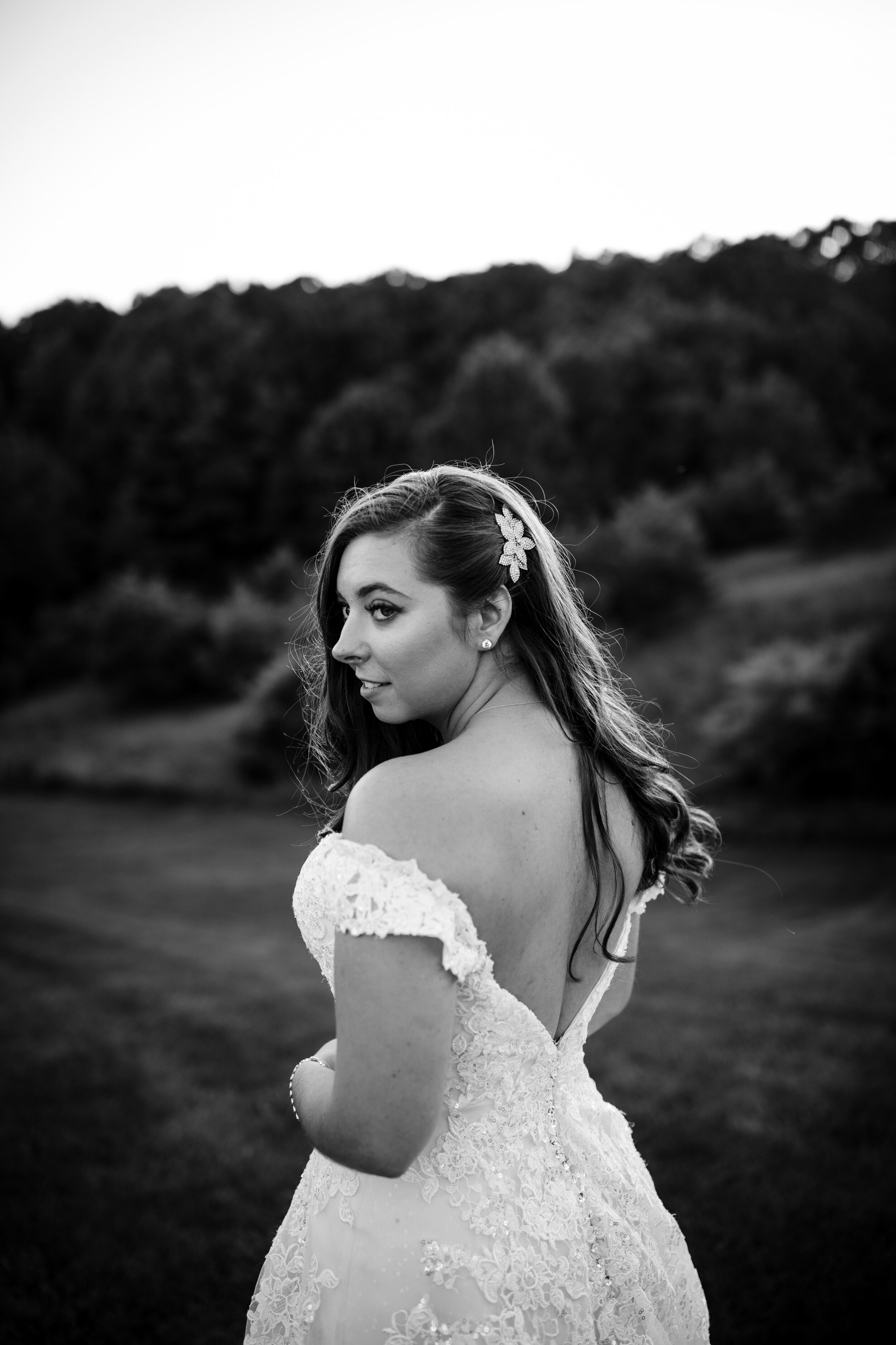 michigan-wedding-photographer-jessicamax-carlymike-36.jpg