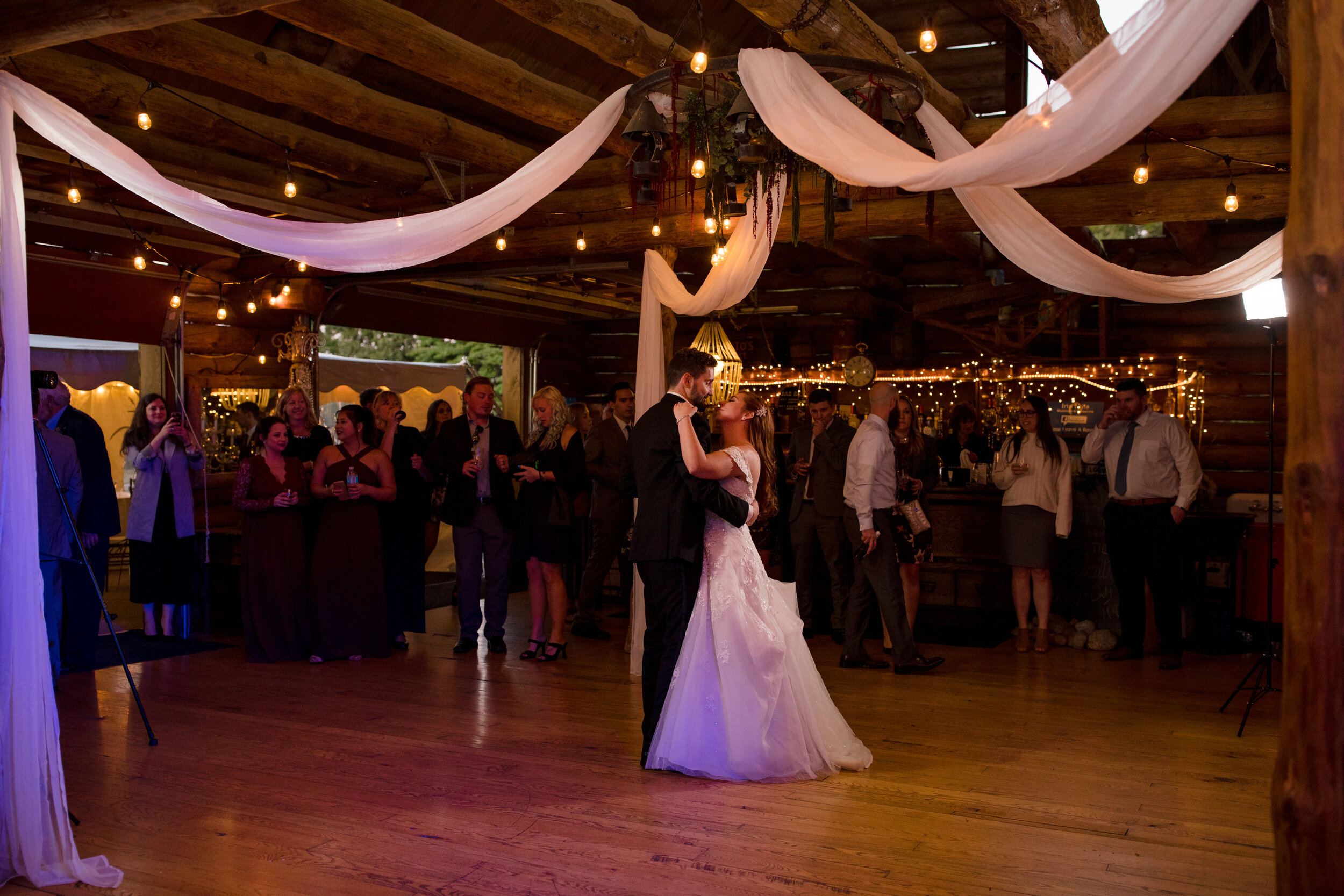 michigan-wedding-photographer-jessicamax-carlymike-44.jpg