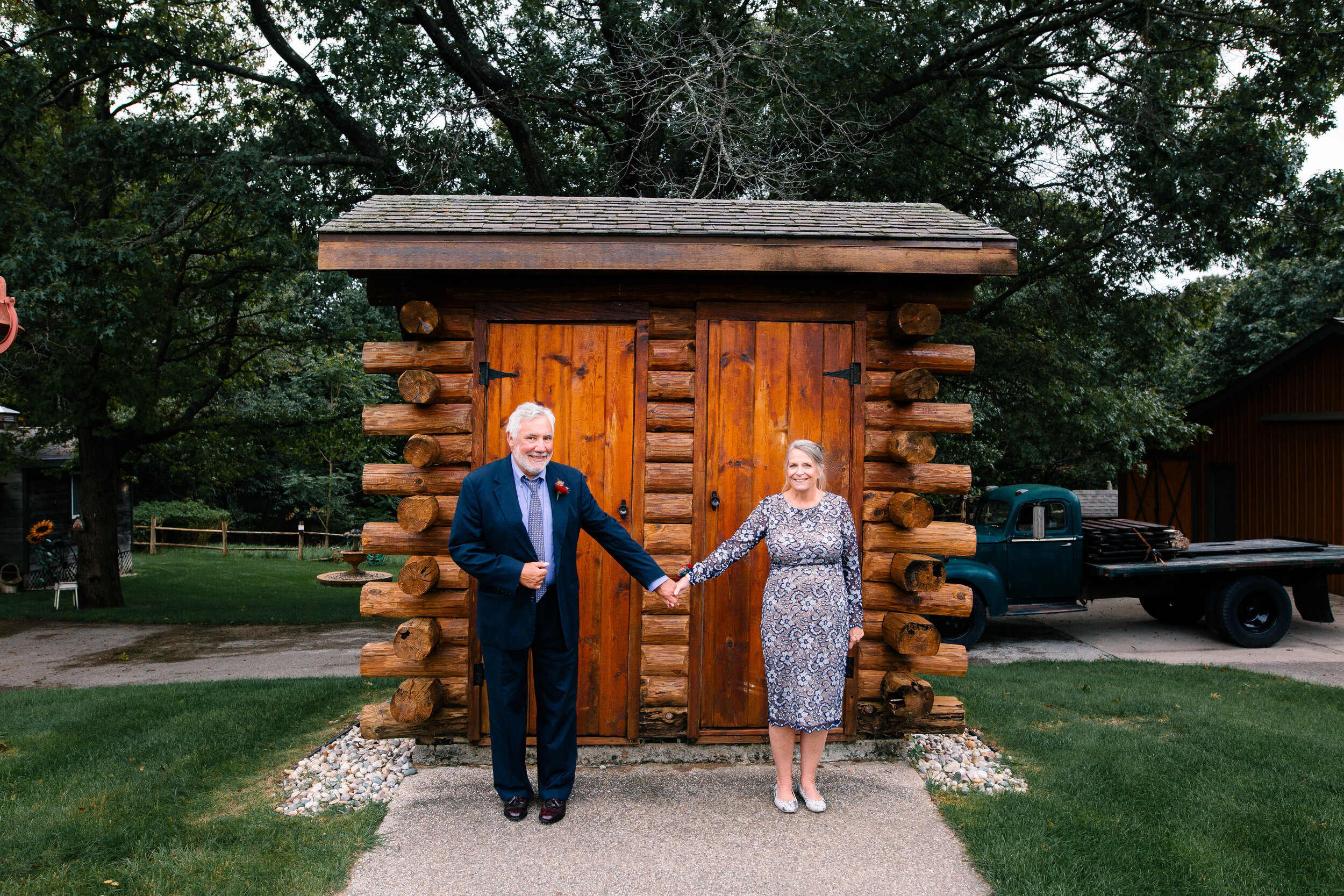 michigan-wedding-photographer-jessicamax-carlymike-49.jpg