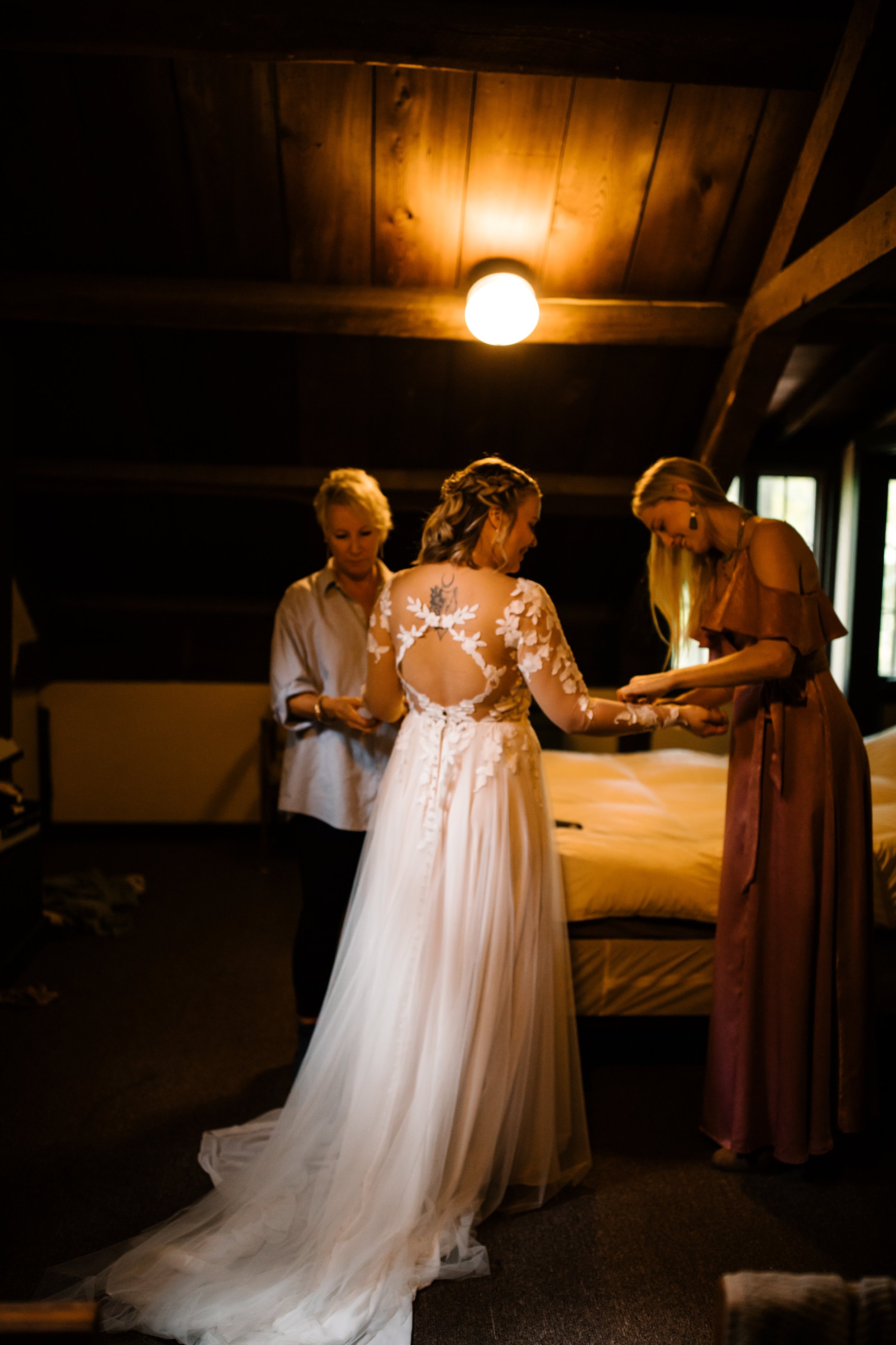 michigan-wedding-photographer-jessica-max-camp-merrie-wood-49.jpg
