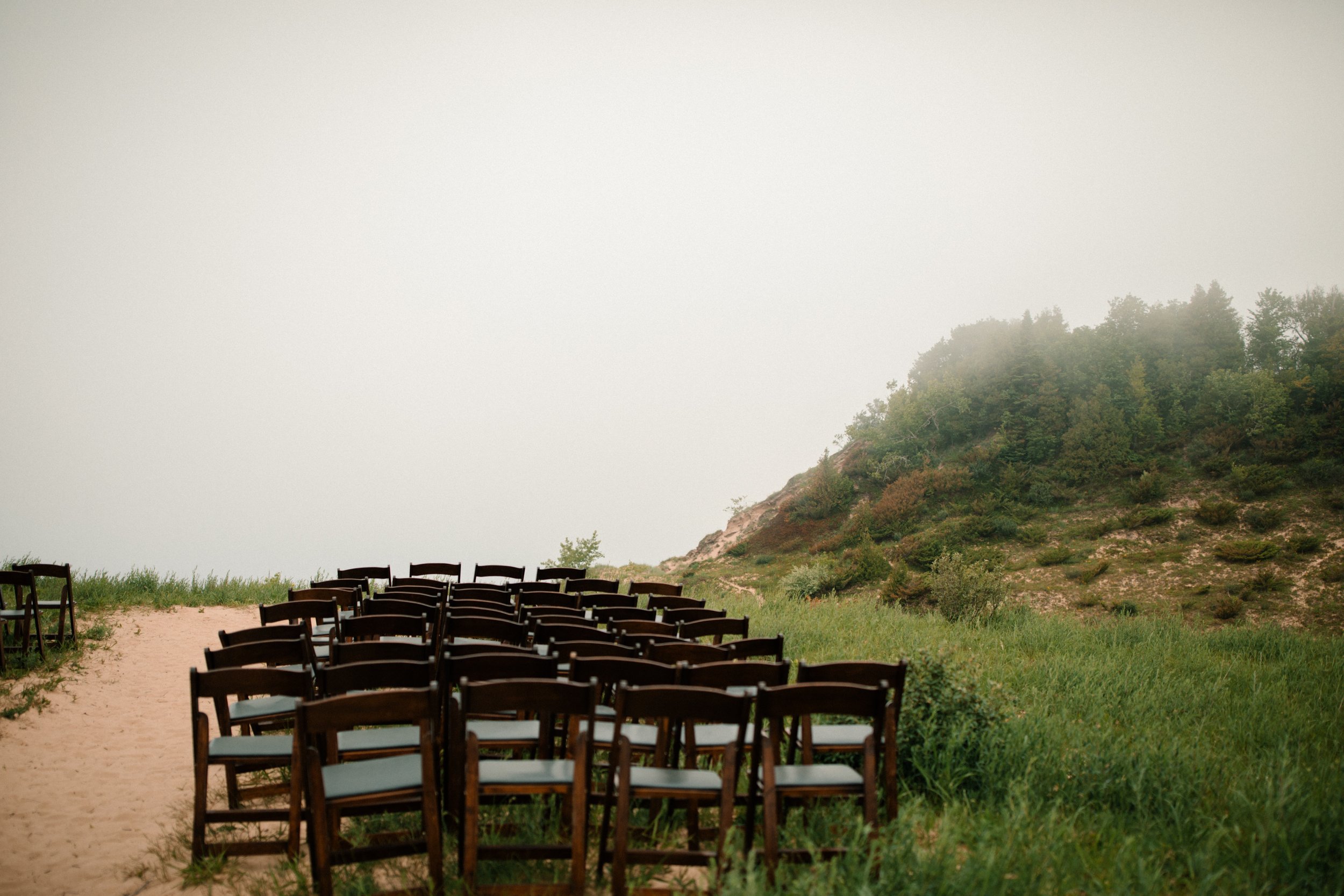 michigan-photographer-lake-bluff-preserve-frankfort-wedding.jpg