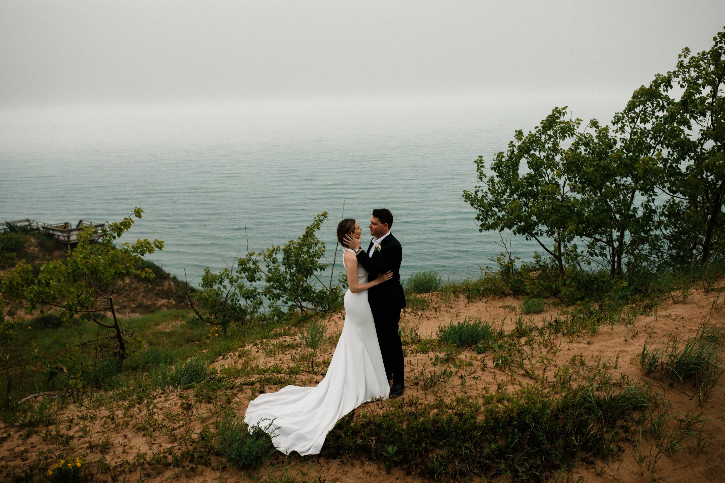 michigan-photographer-lake-bluff-preserve-frankfort-wedding-298.jpg