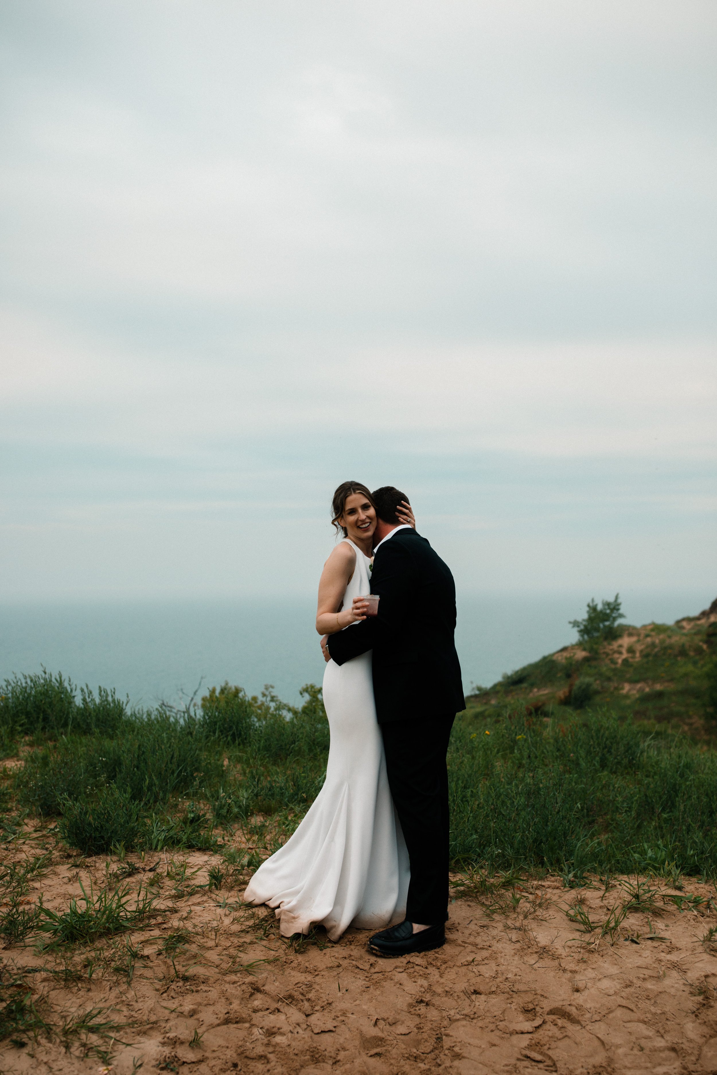 michigan-photographer-lake-bluff-preserve-frankfort-wedding-534.jpg