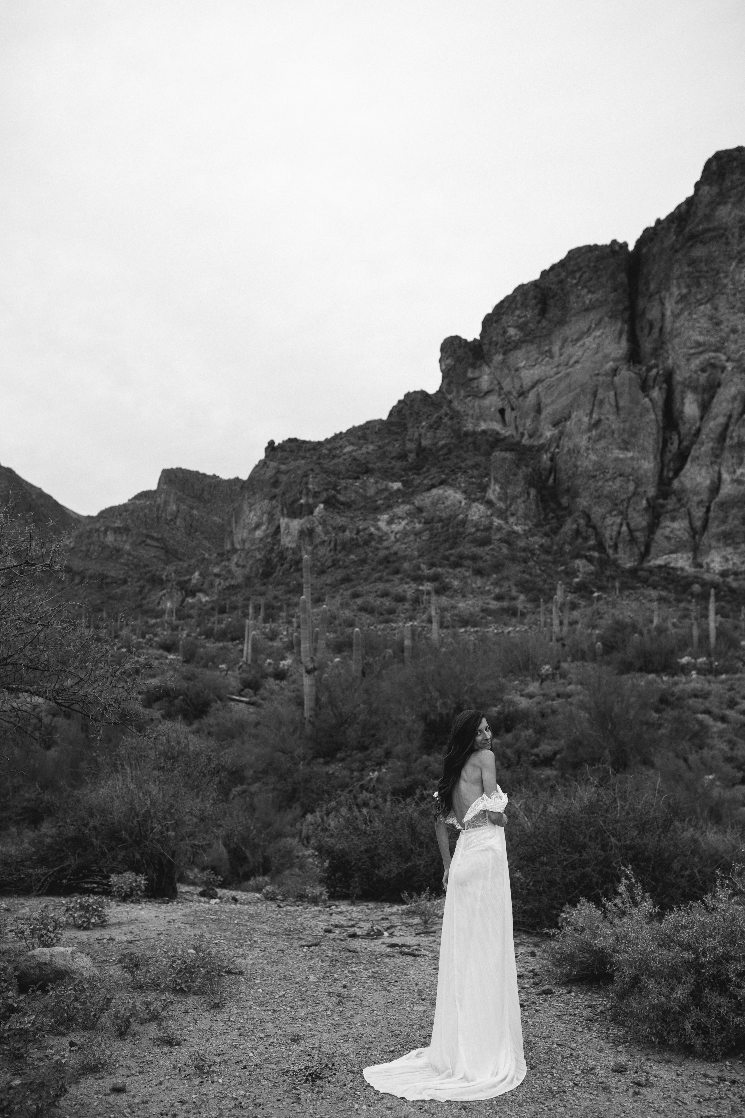 Scottsdale-arizona-wedding-photographer-superstitions-elope-55.jpg
