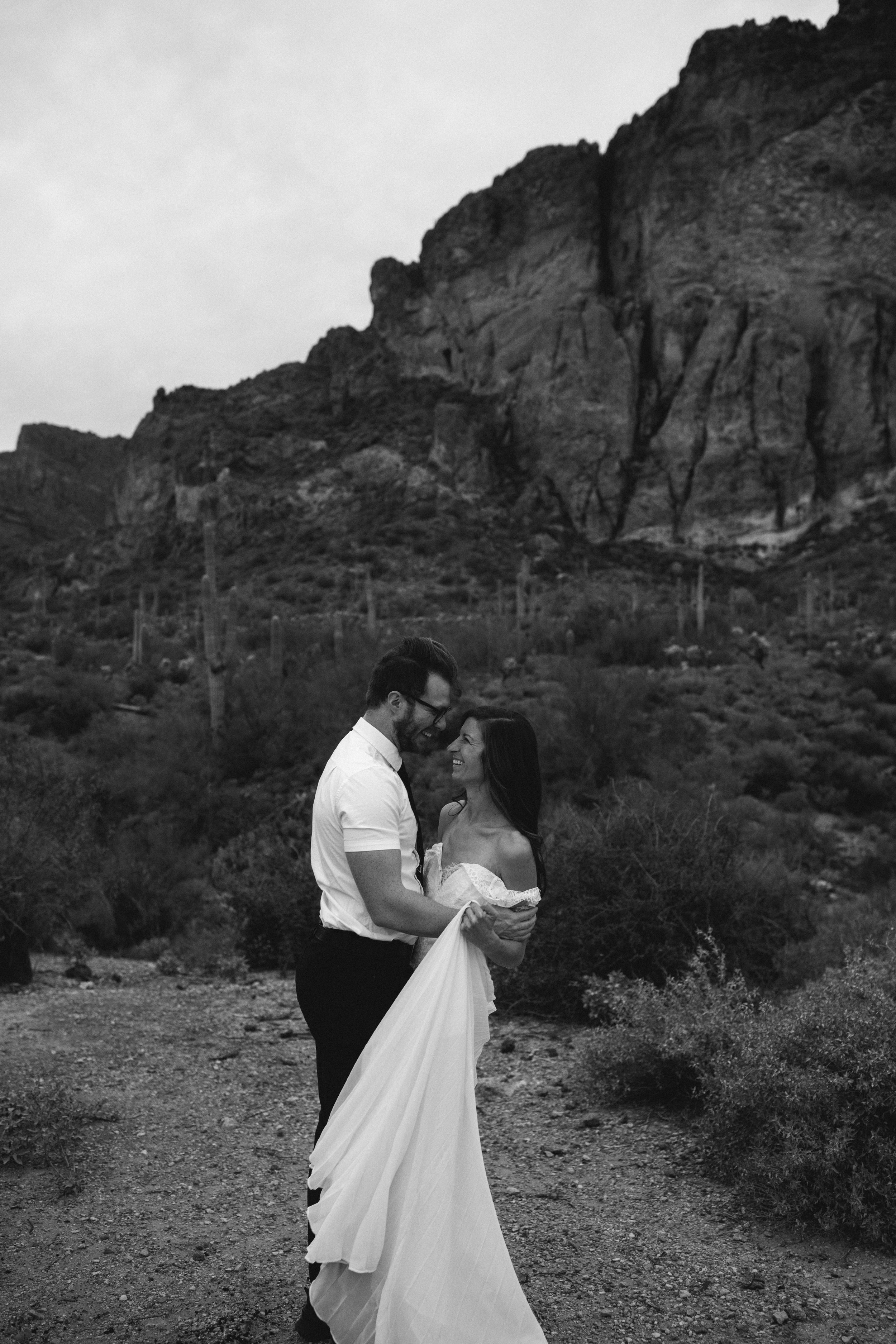 Scottsdale-arizona-wedding-photographer-superstitions-elope-68.jpg