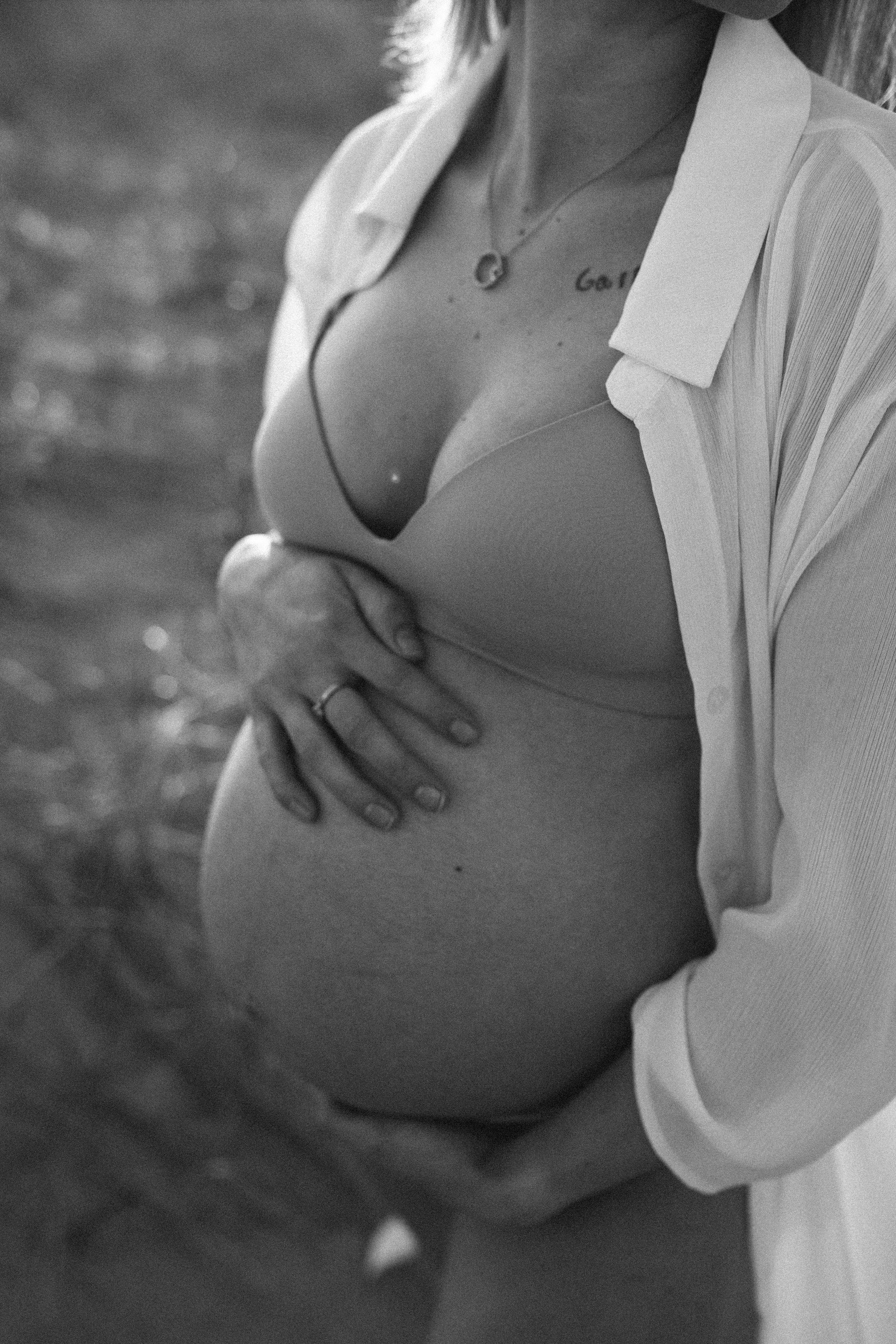 Ludington-Michigan-Photographer-maternity-session-73.jpg