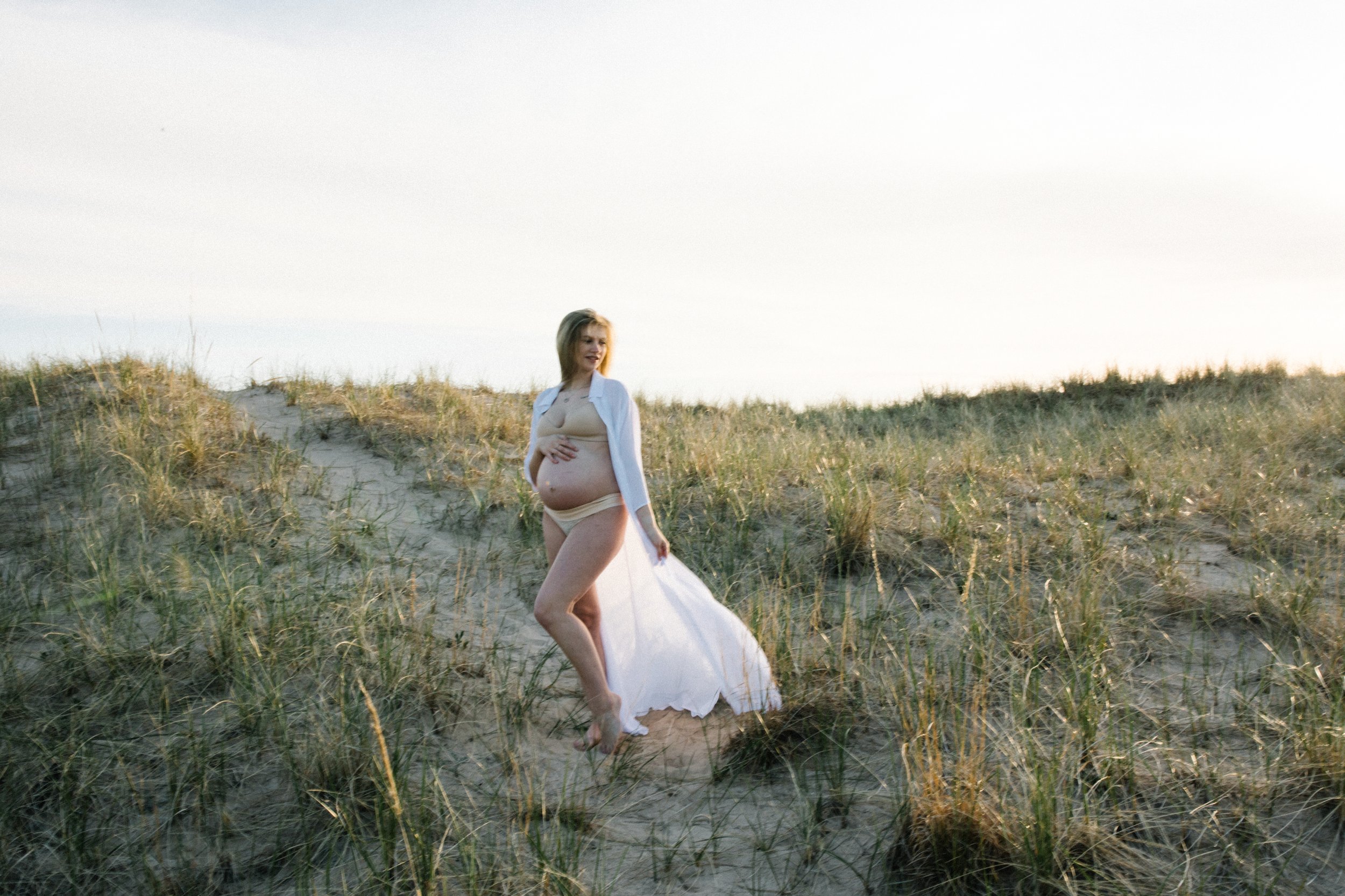 Ludington-Michigan-Photographer-maternity-session-76.jpg