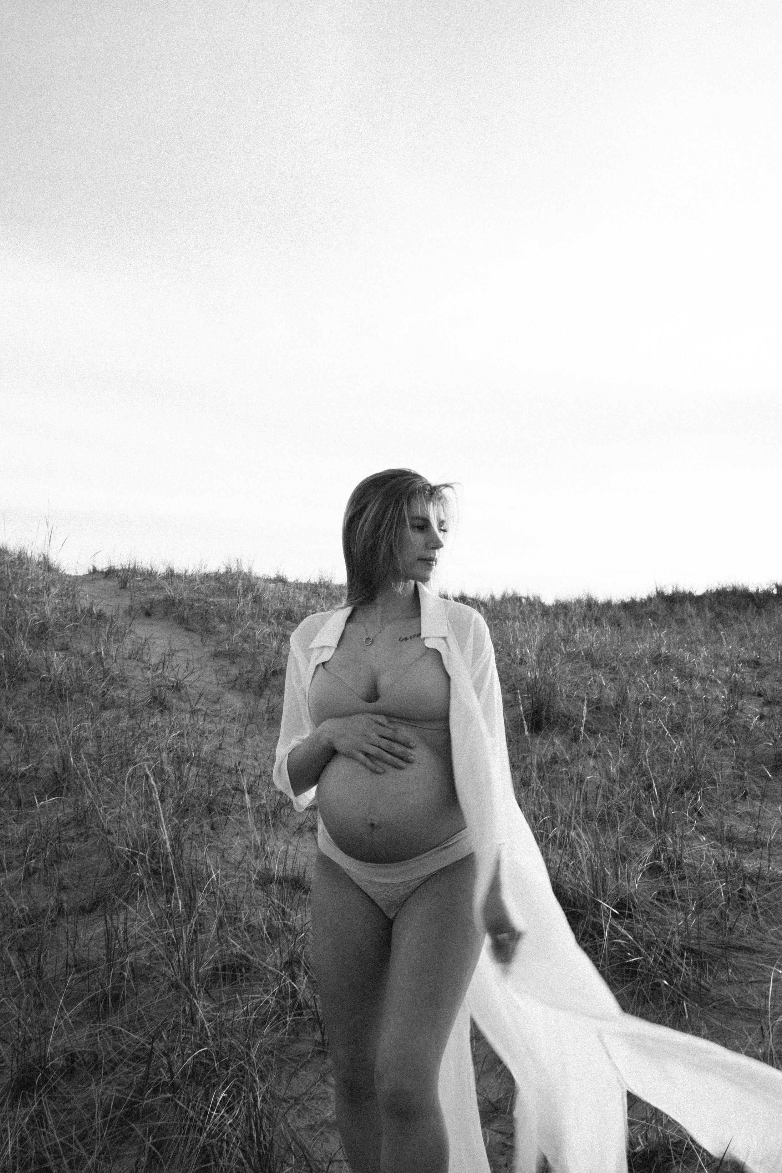 Ludington-Michigan-Photographer-maternity-session-85.jpg