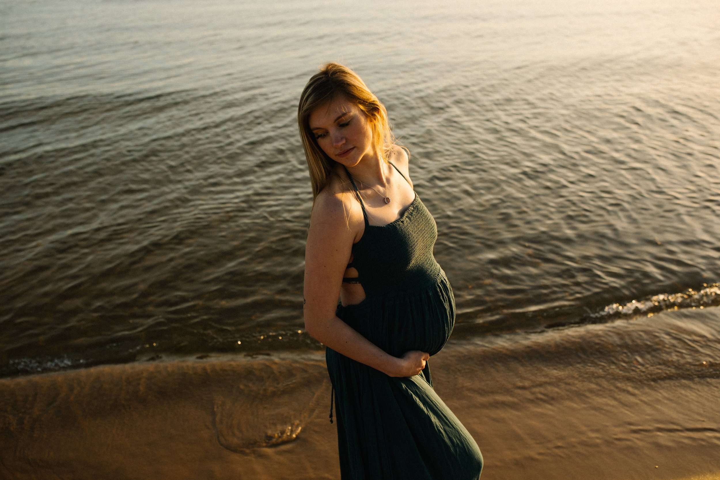 Ludington-Michigan-Photographer-maternity-session-134.jpg