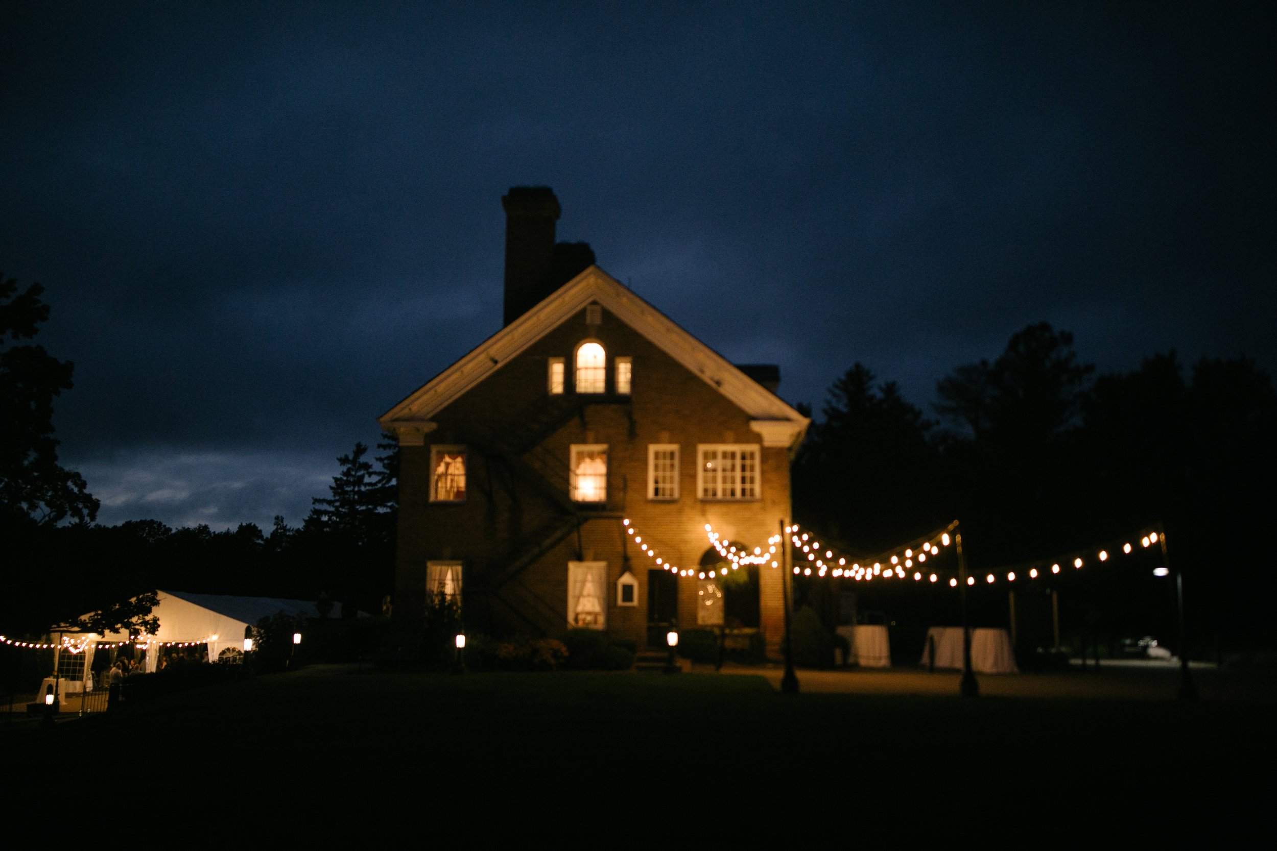 Michigan-Photographer-The-Felt-Estate-Wedding-924.jpg