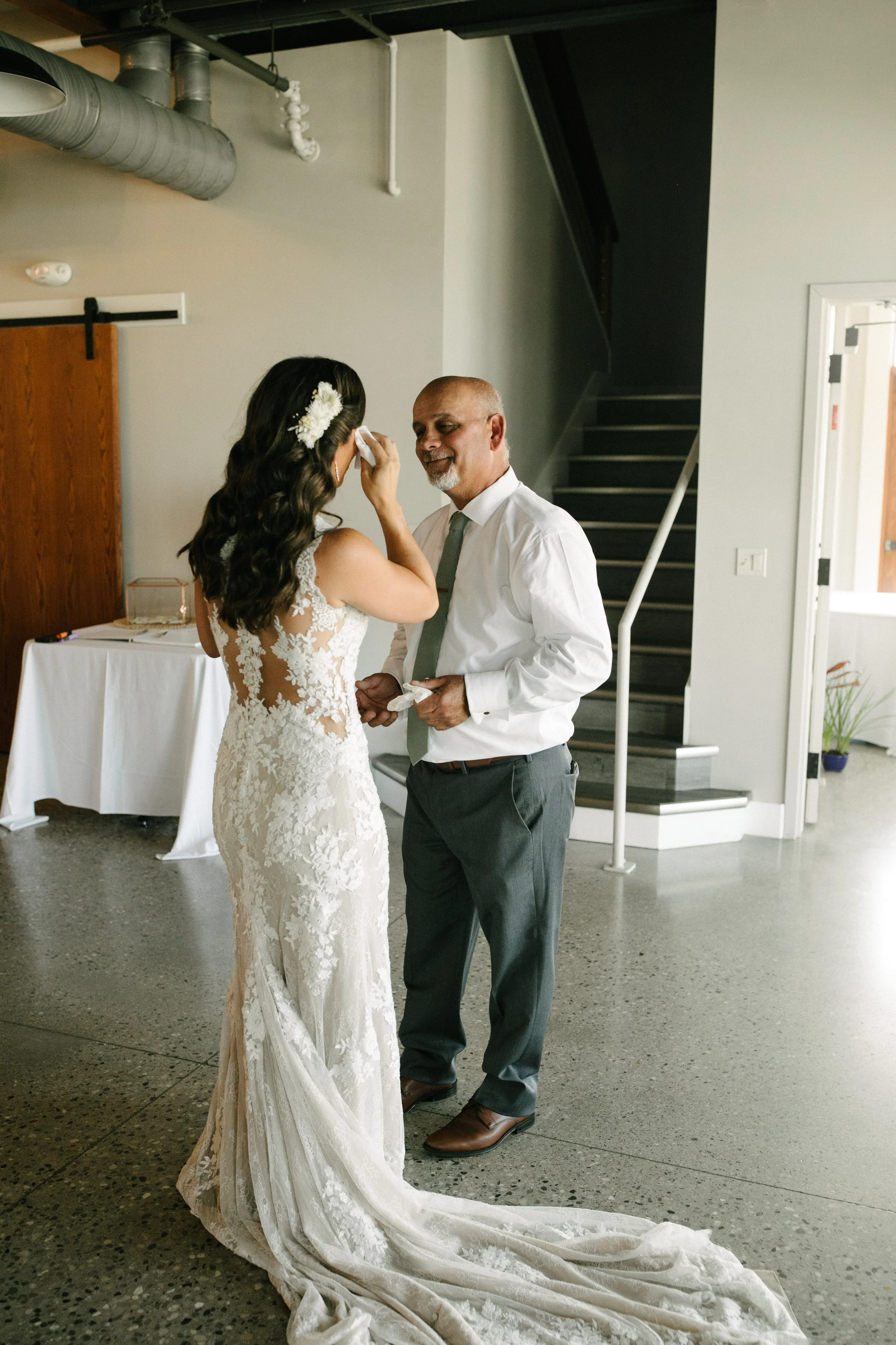 Michigan-Photographer-Ludington-The-Lake-House-Wedding-110.jpg