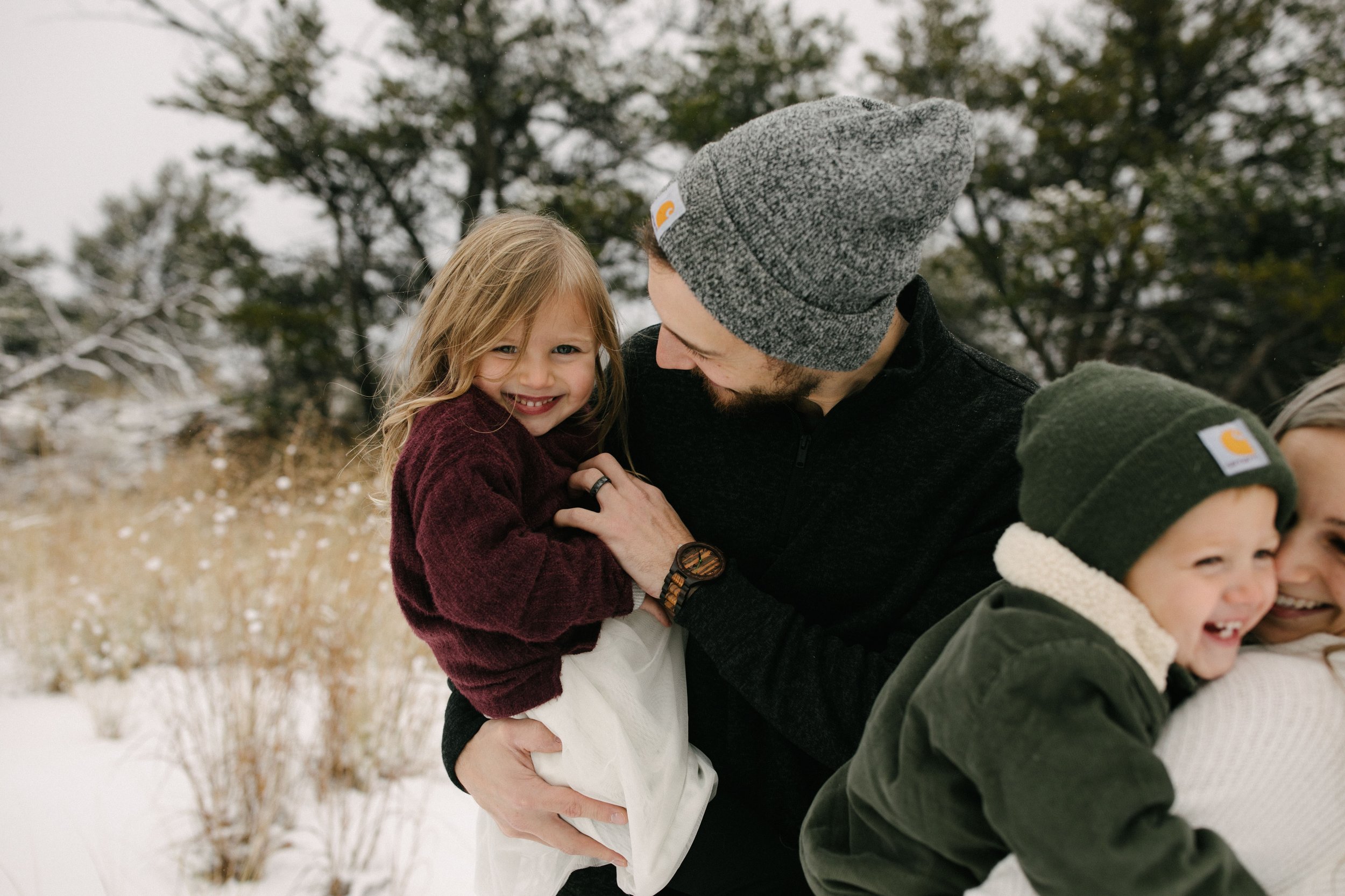 michigan-photographer-ludington-winter-family-session-11.jpg