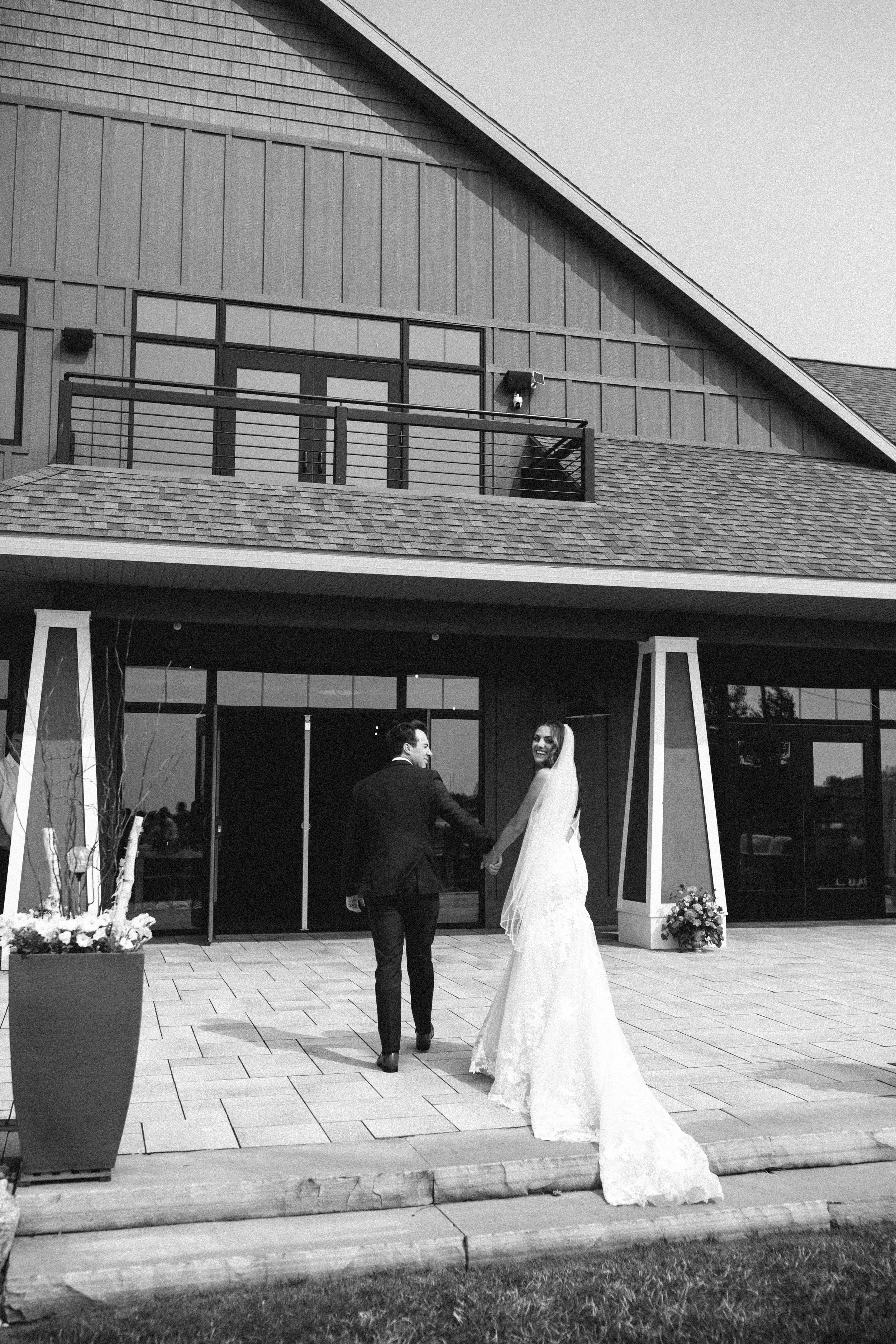 Michigan-Photographer-The-Lake-House-Ludington-Wedding-404.jpg