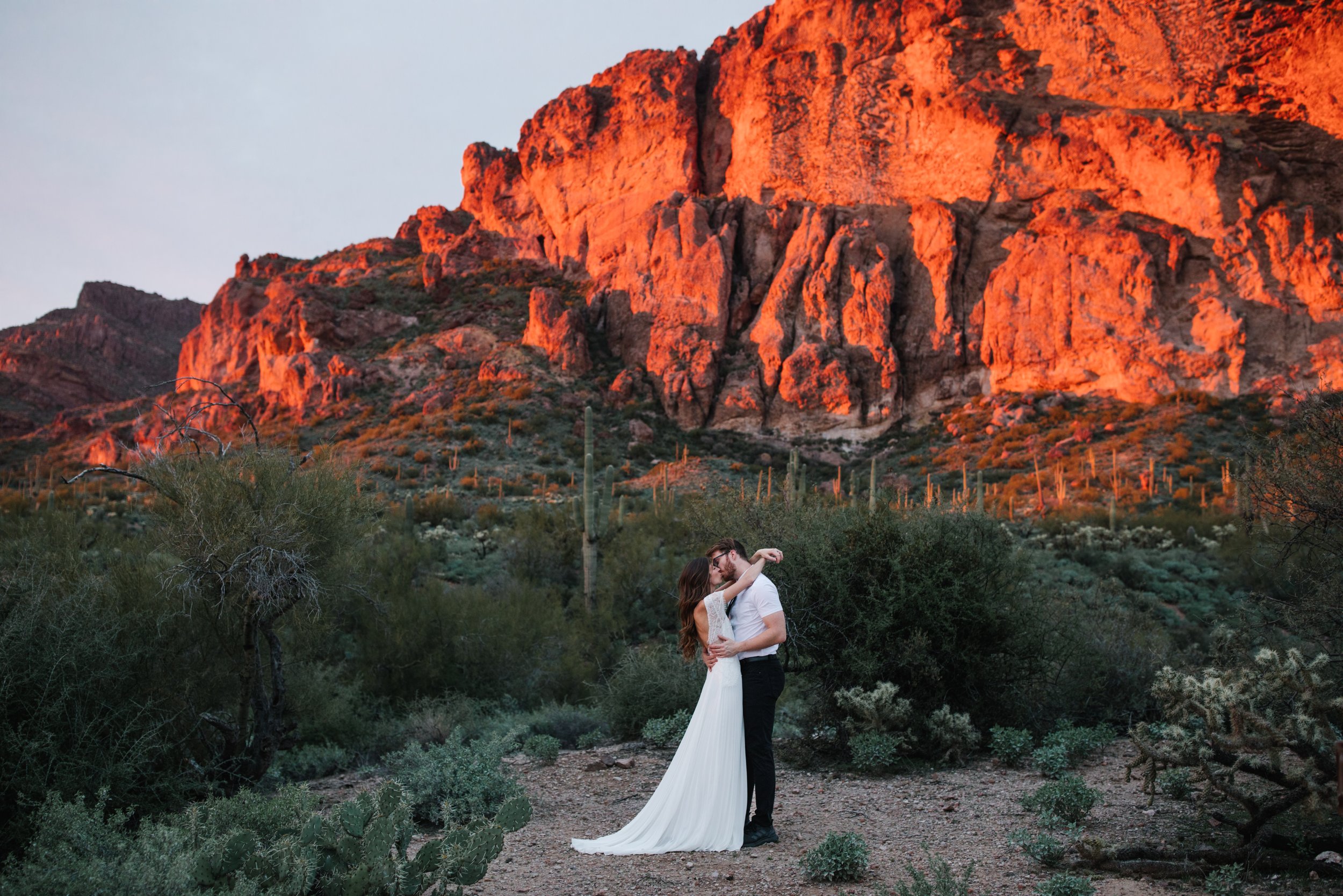 Scottsdale-arizona-wedding-photographer-superstitions-elope-91.jpg