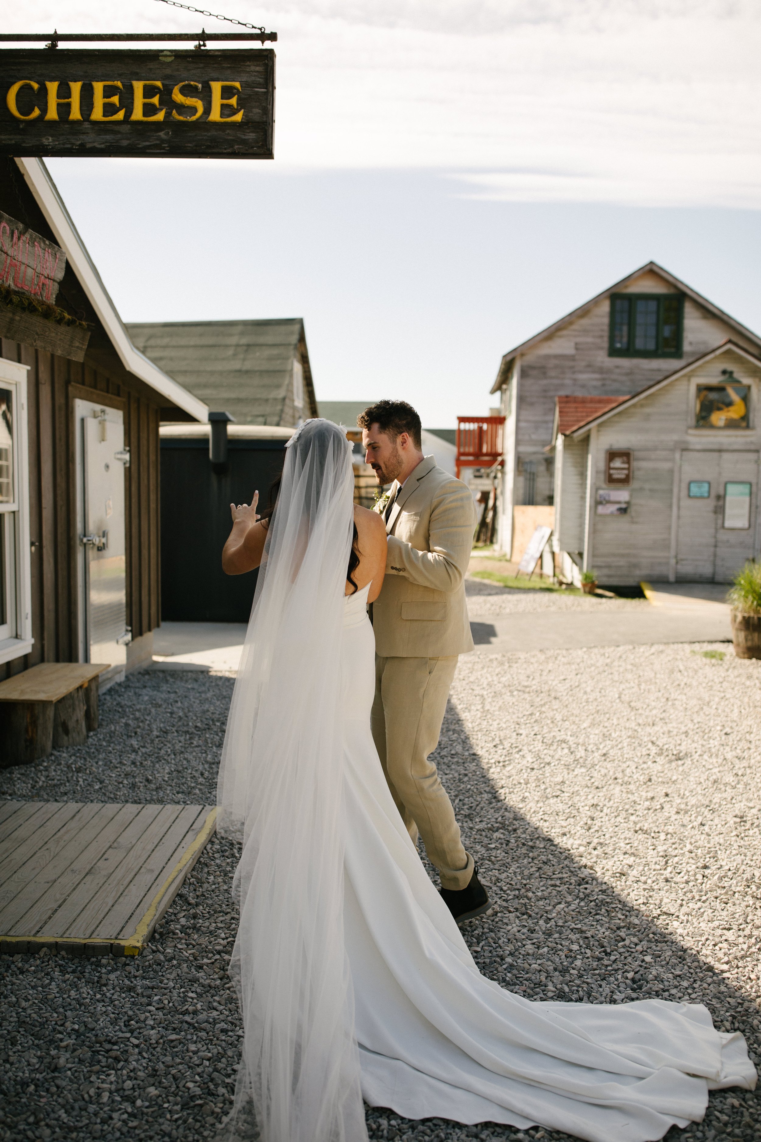 northern-michigan-wedding-photographer-northport-intimate-wedding-302.jpg