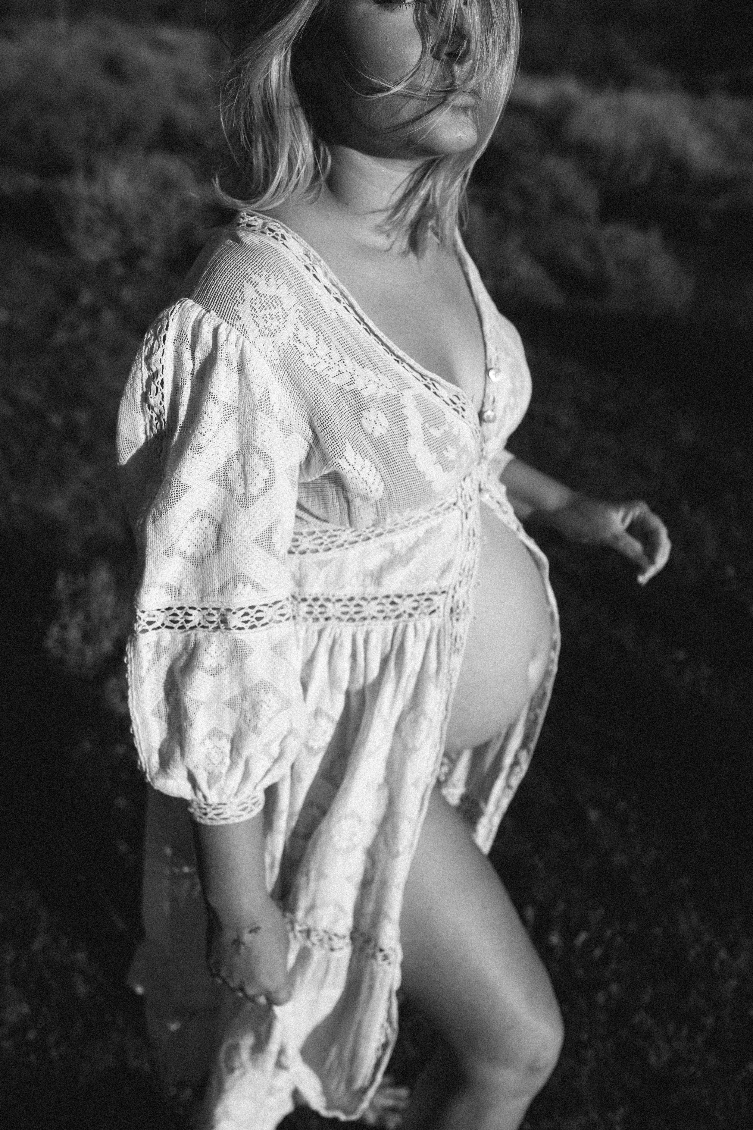 Arizona-Film-Photographer-Superstitions-Maternity-25.jpg