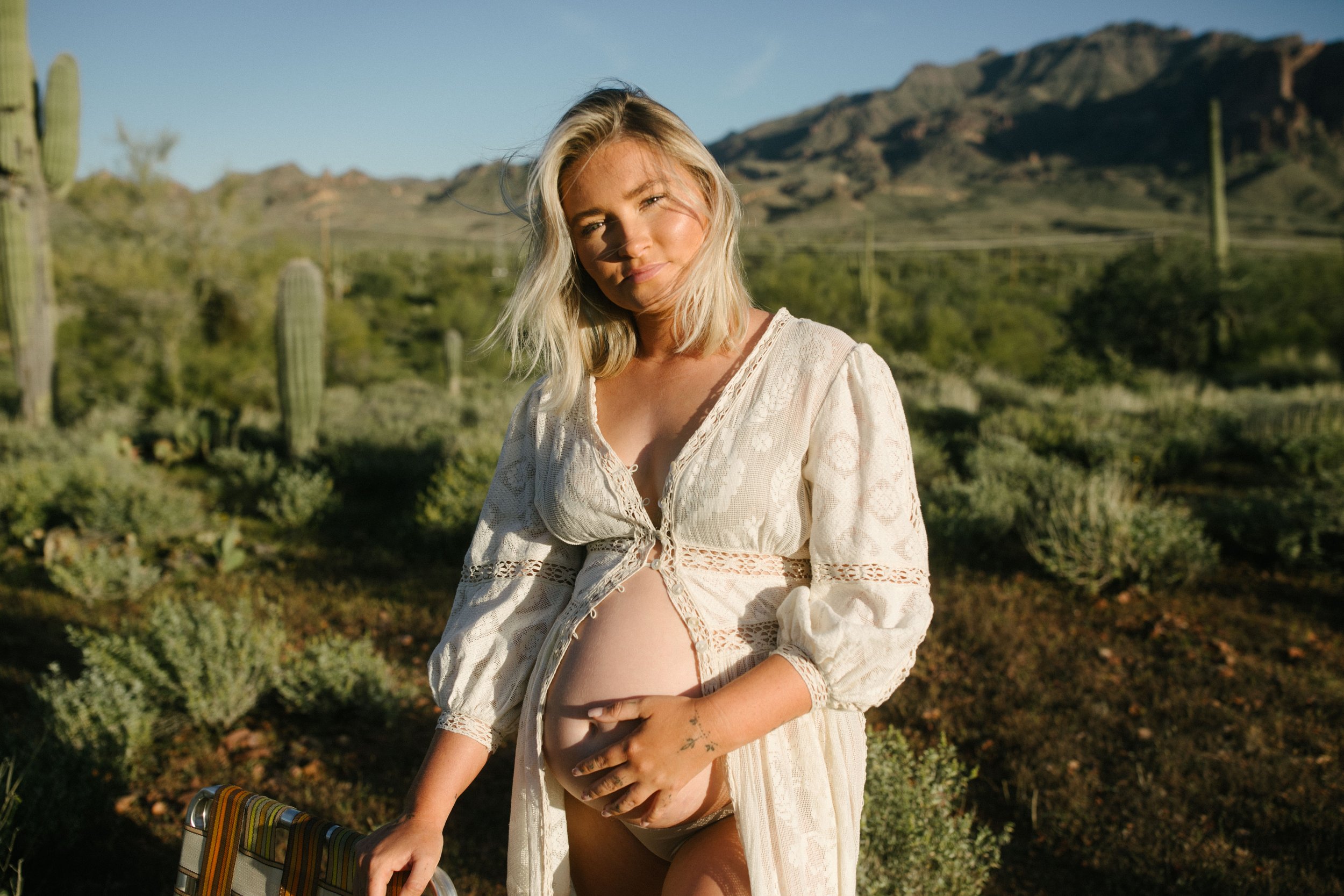 Arizona-Film-Photographer-Superstitions-Maternity-68.jpg