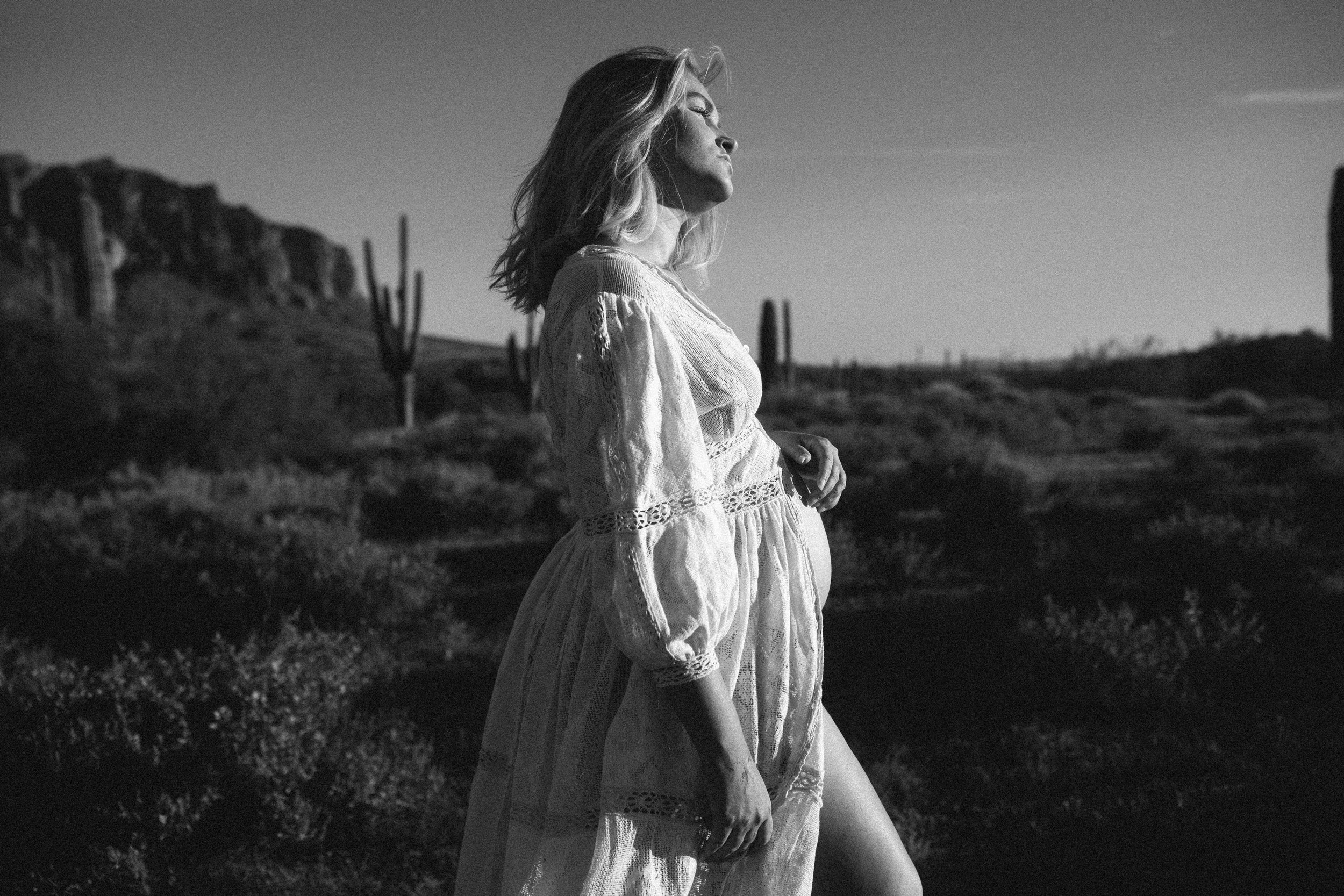 Arizona-Film-Photographer-Superstitions-Maternity-75.jpg