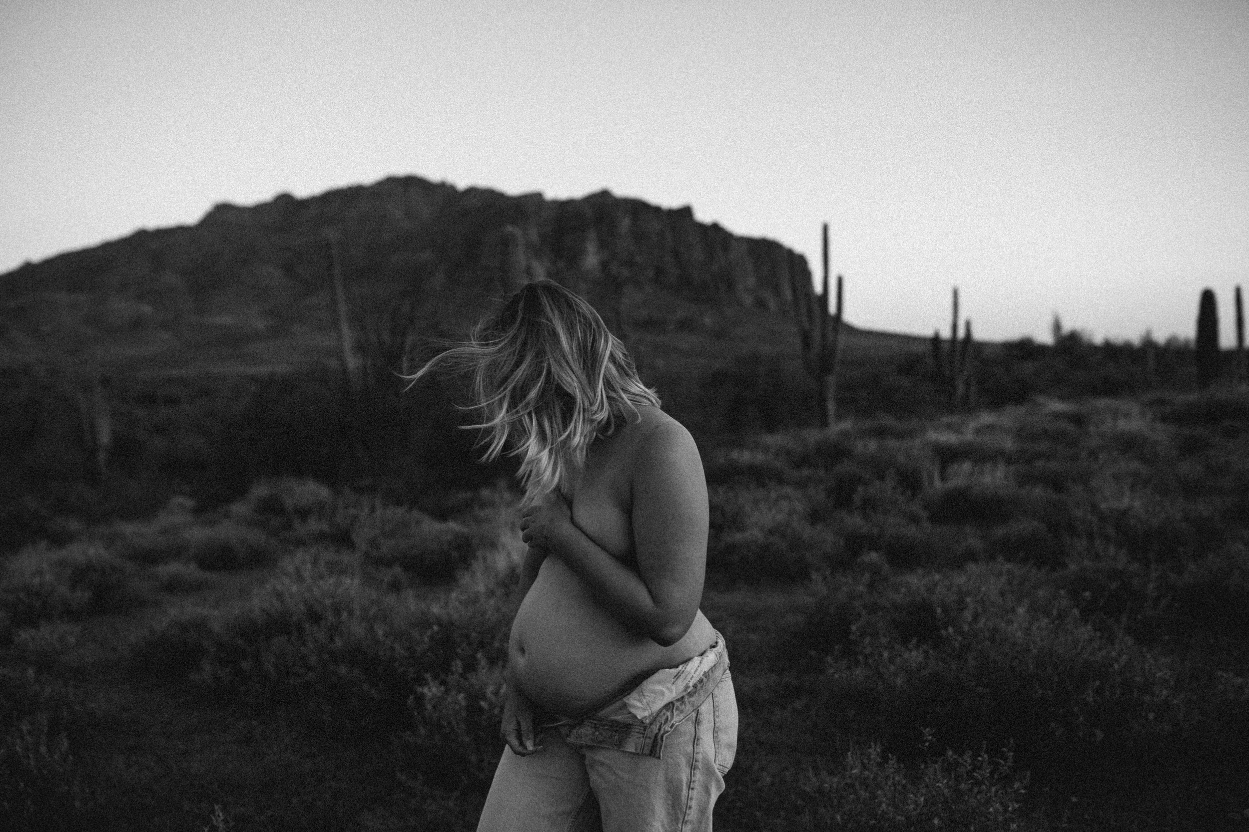 Arizona-Film-Photographer-Superstitions-Maternity-180.jpg
