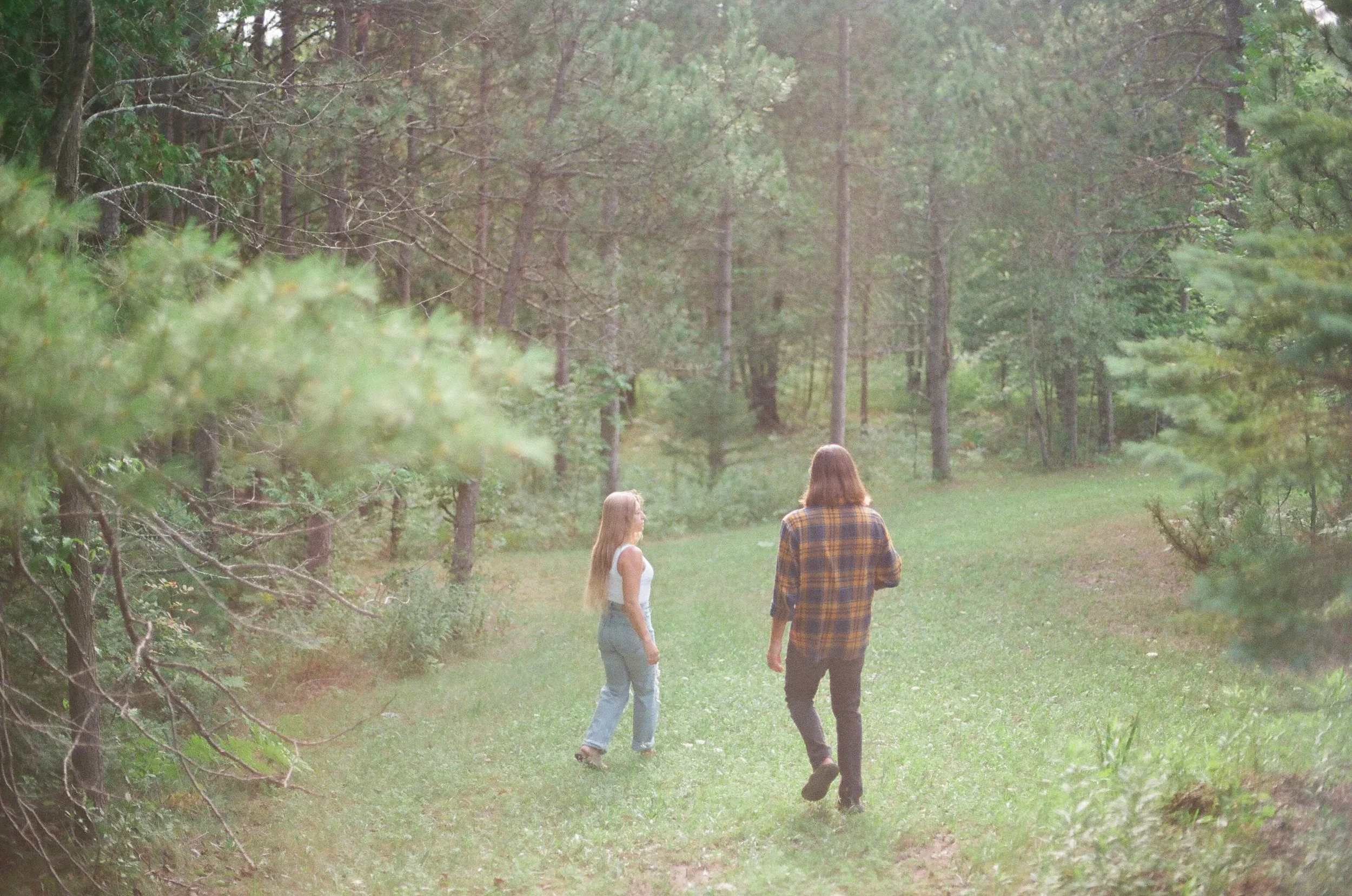 Michigan-wedding-photographer-Traverse-city-couples-film-13.jpg