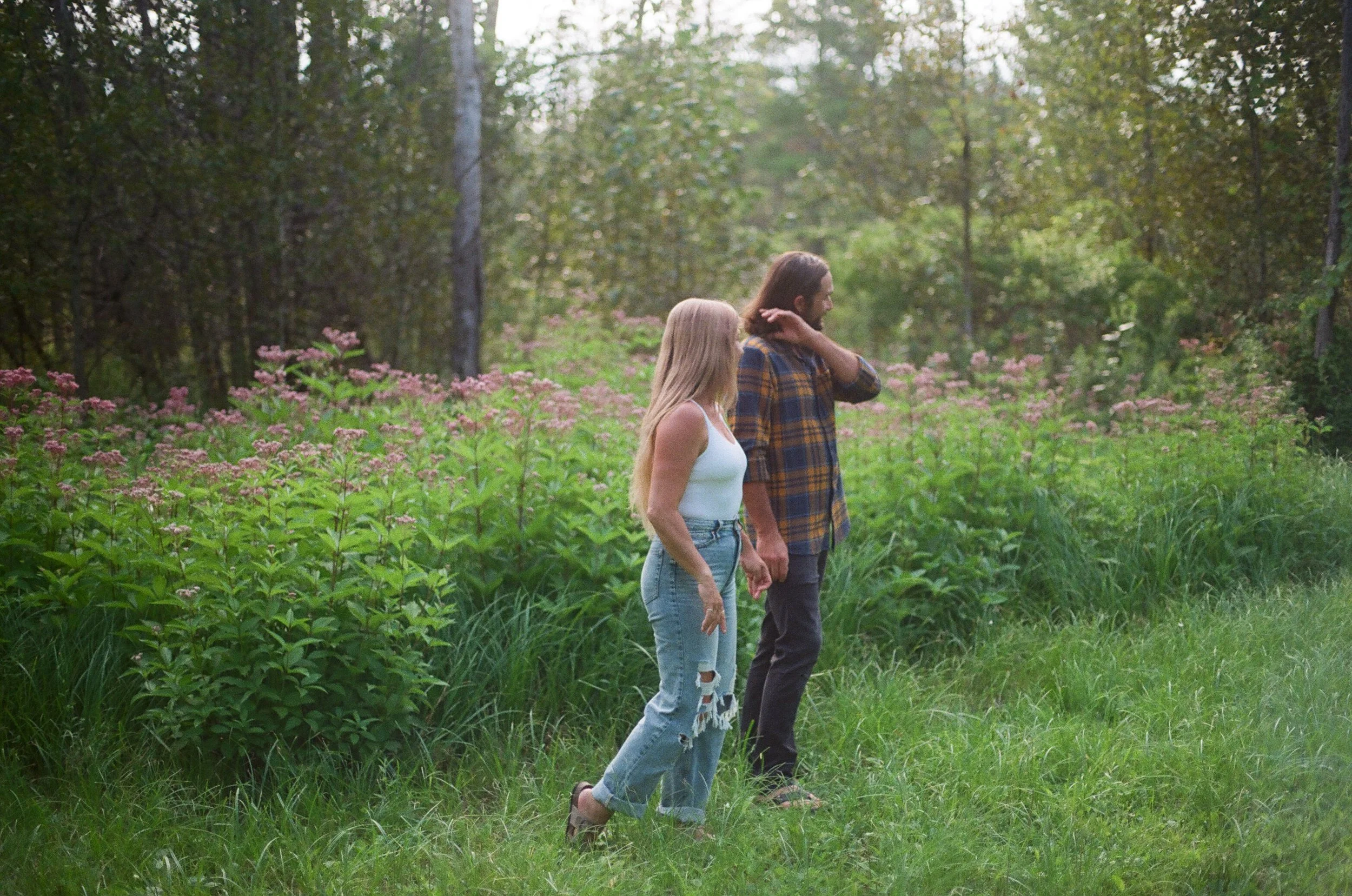 Michigan-wedding-photographer-Traverse-city-couples-film-16.jpg