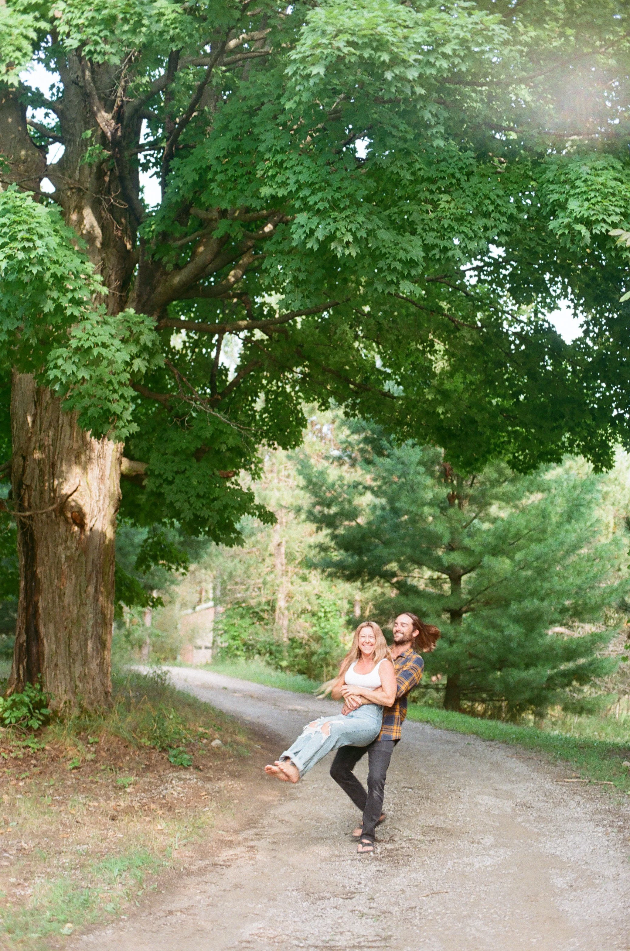 Michigan-wedding-photographer-Traverse-city-couples-film-22.jpg