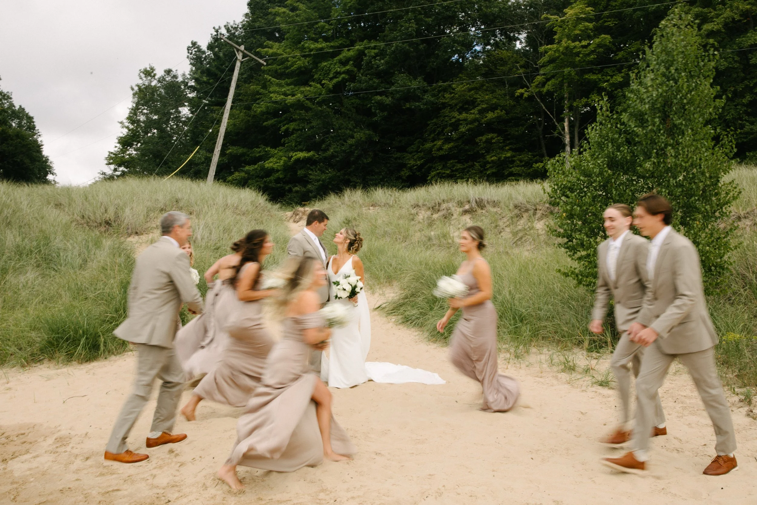 Michigan-wedding-photographer-ludington-the-lake-house-wedding-15.jpg