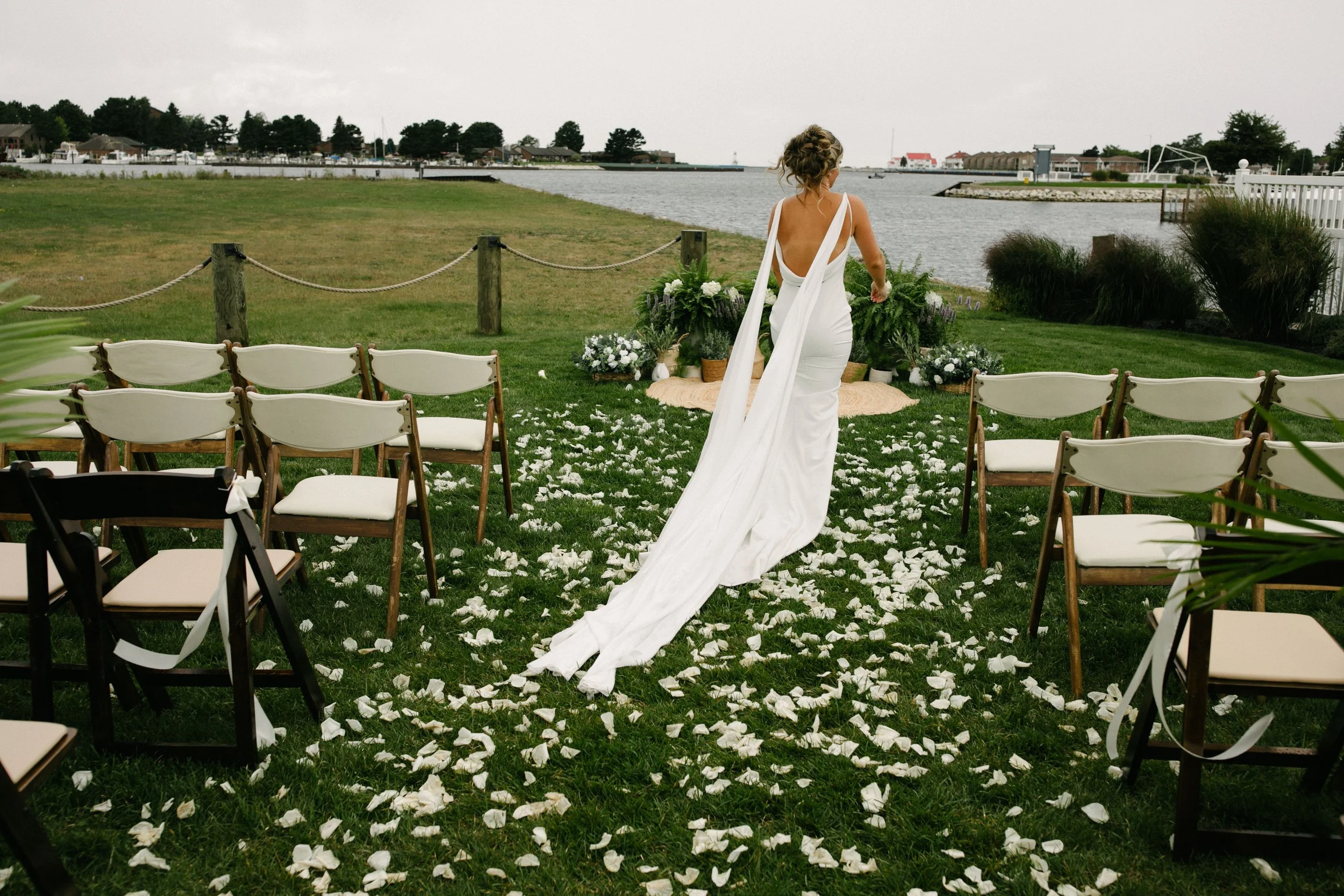 Michigan-wedding-photographer-ludington-the-lake-house-wedding-27.jpg