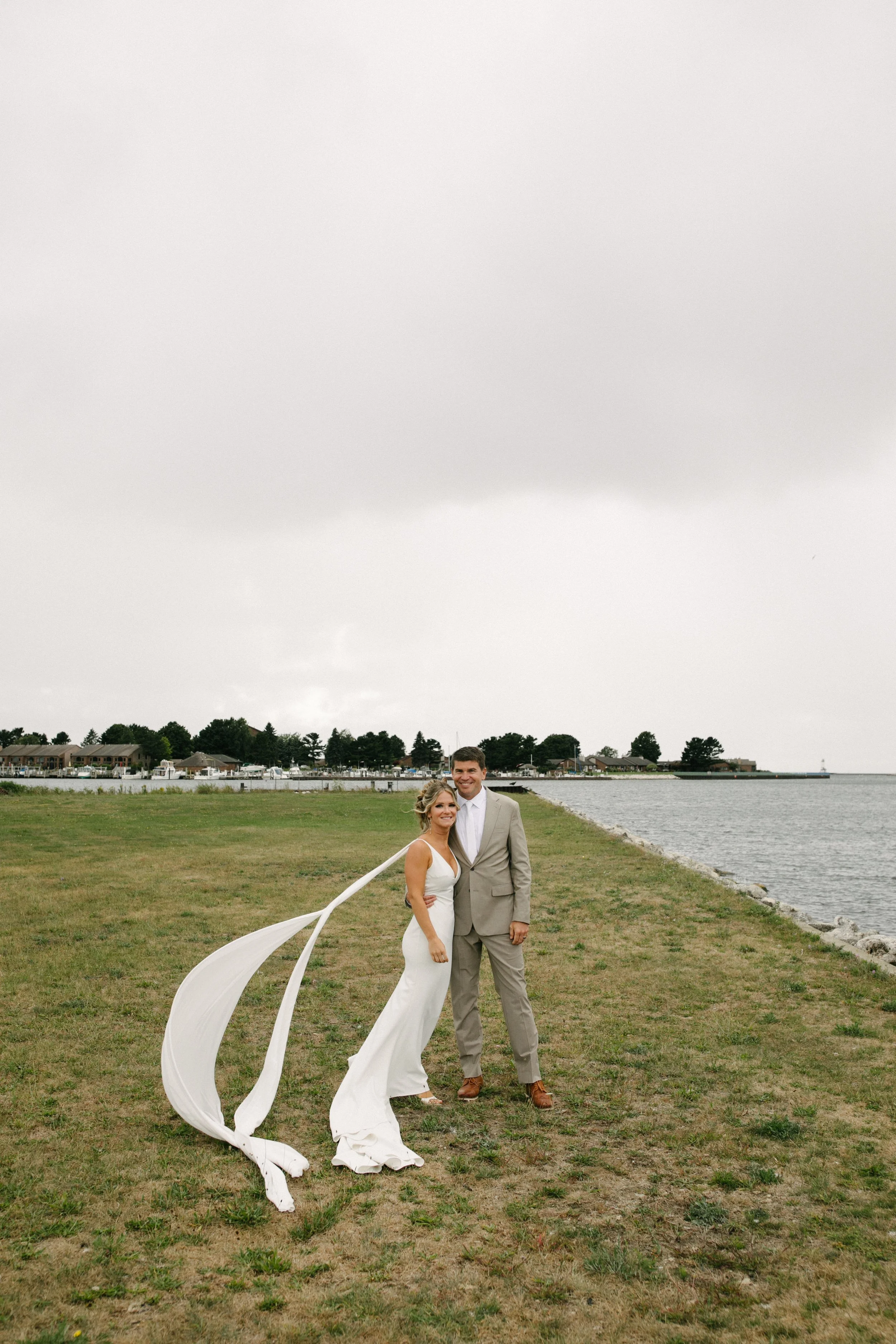 Michigan-wedding-photographer-ludington-the-lake-house-wedding-29.jpg