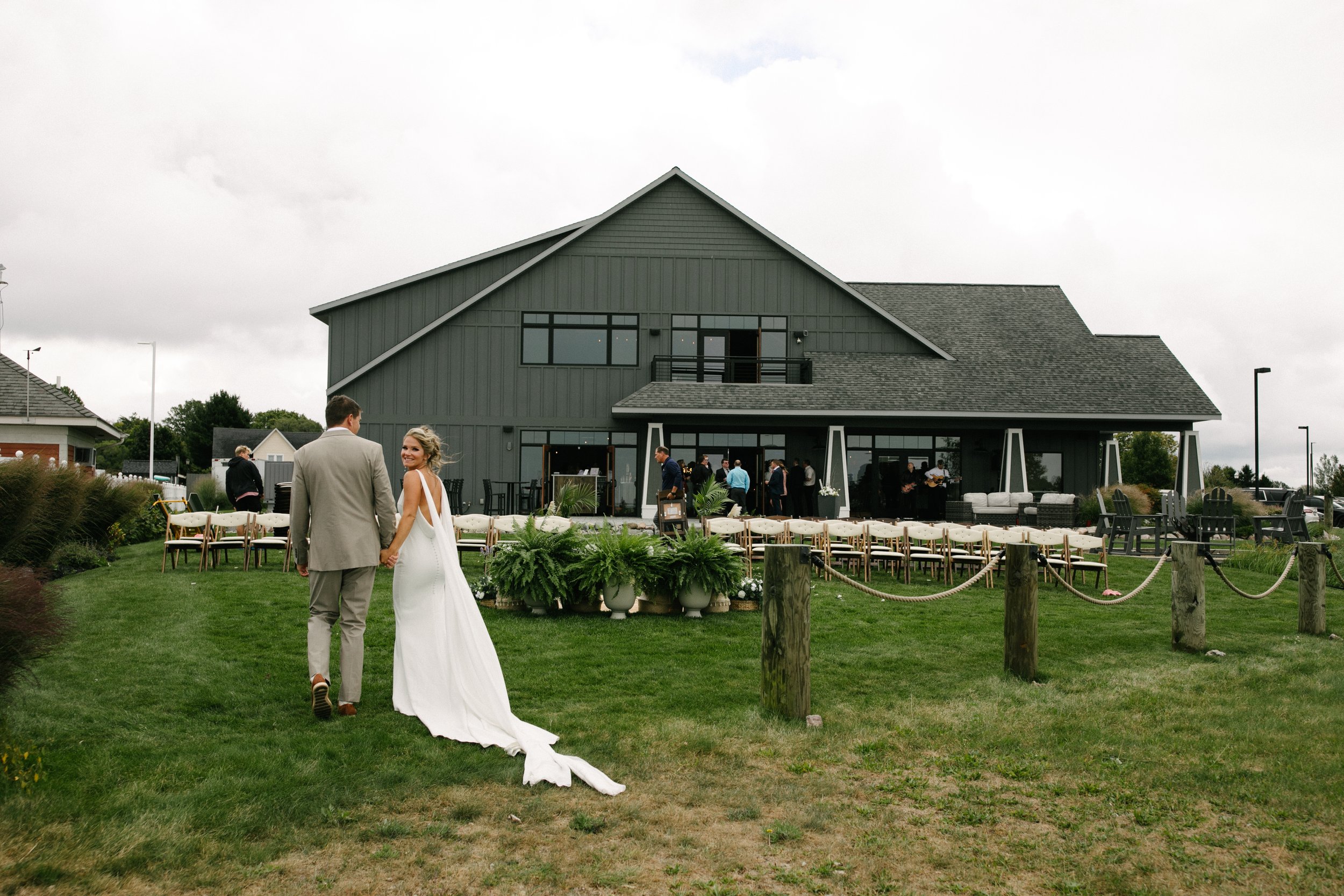 Michigan-wedding-photographer-ludington-the-lake-house-wedding-31.jpg