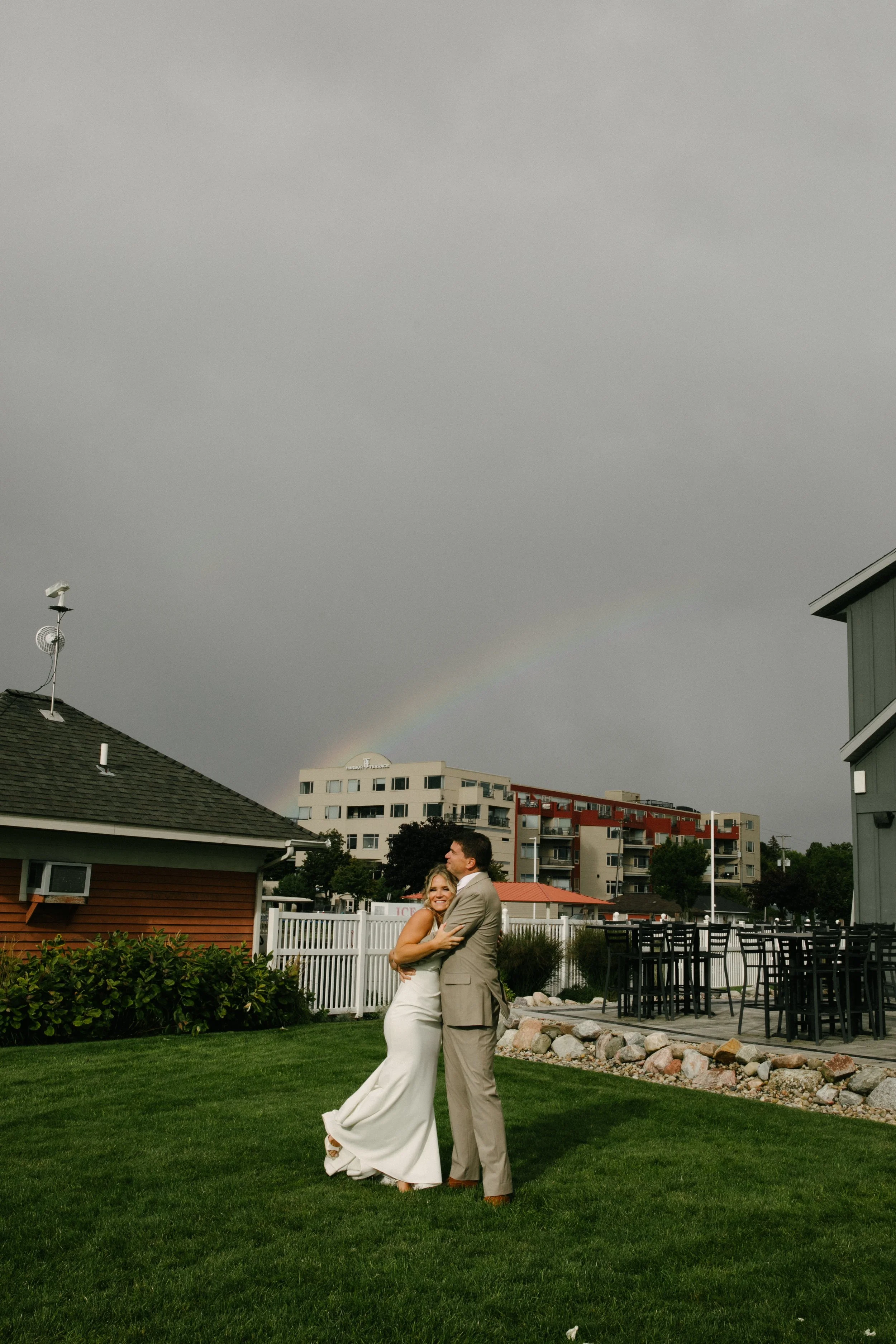 Michigan-wedding-photographer-ludington-the-lake-house-wedding-34.jpg