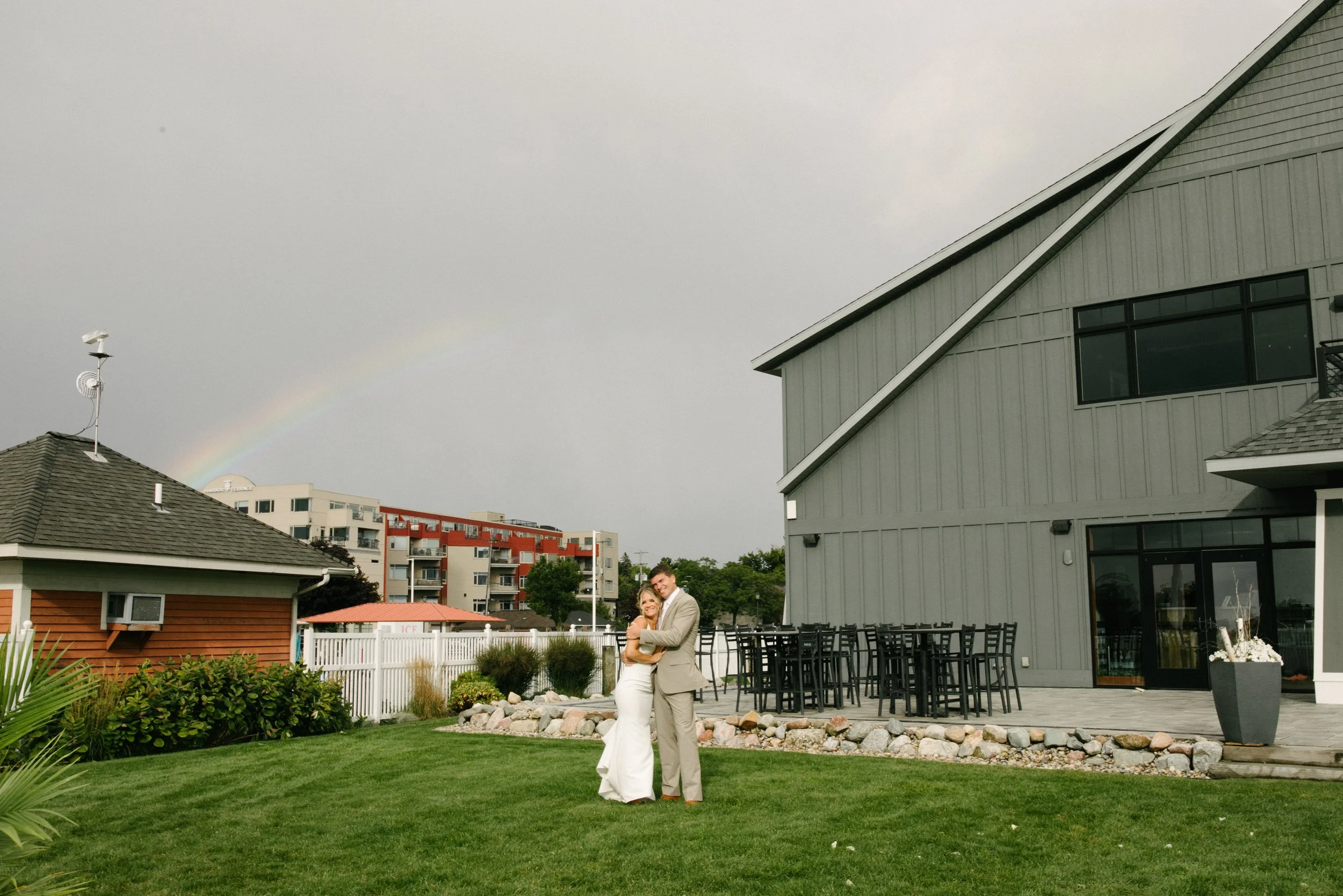 Michigan-wedding-photographer-ludington-the-lake-house-wedding-35.jpg