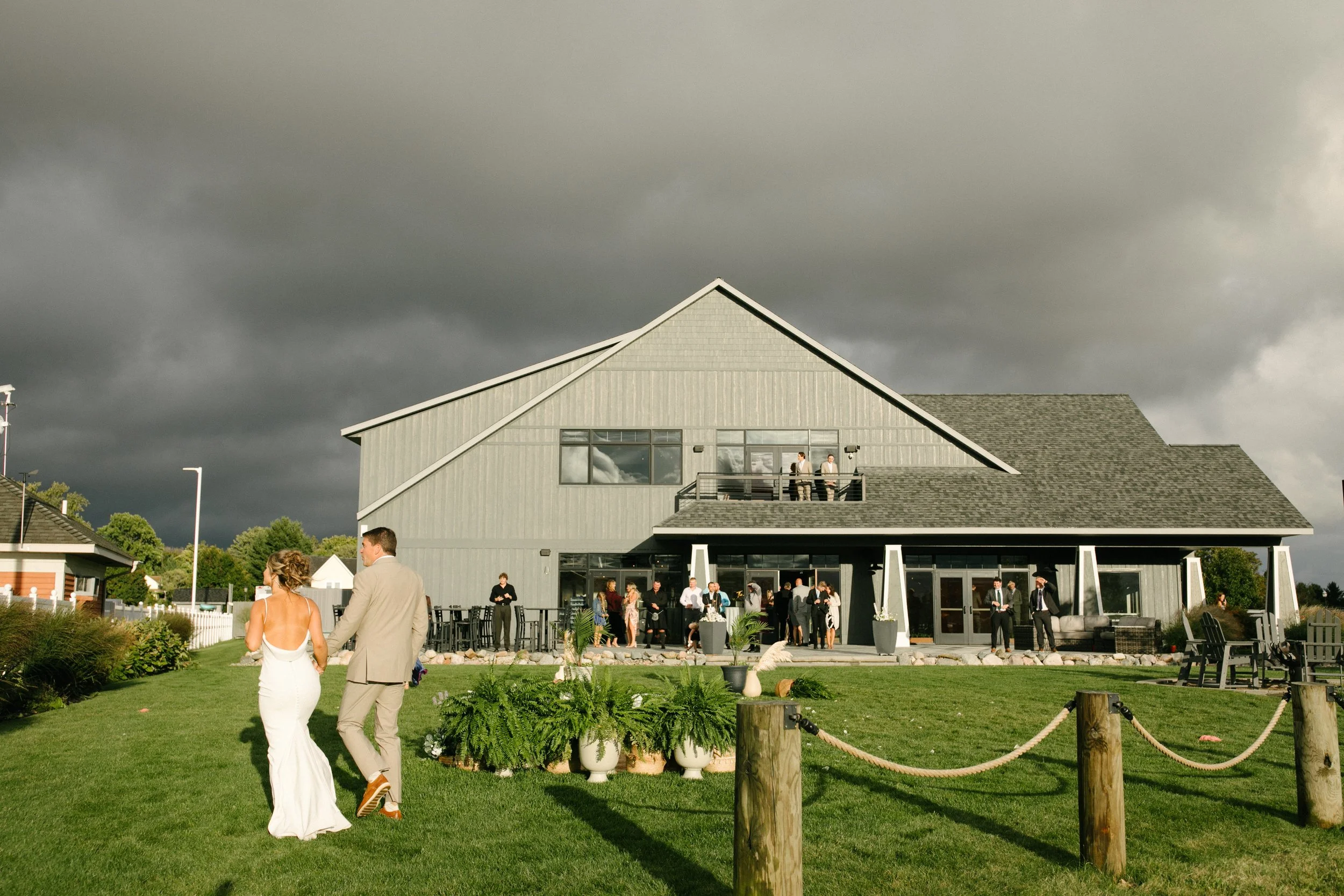 Michigan-wedding-photographer-ludington-the-lake-house-wedding-42.jpg